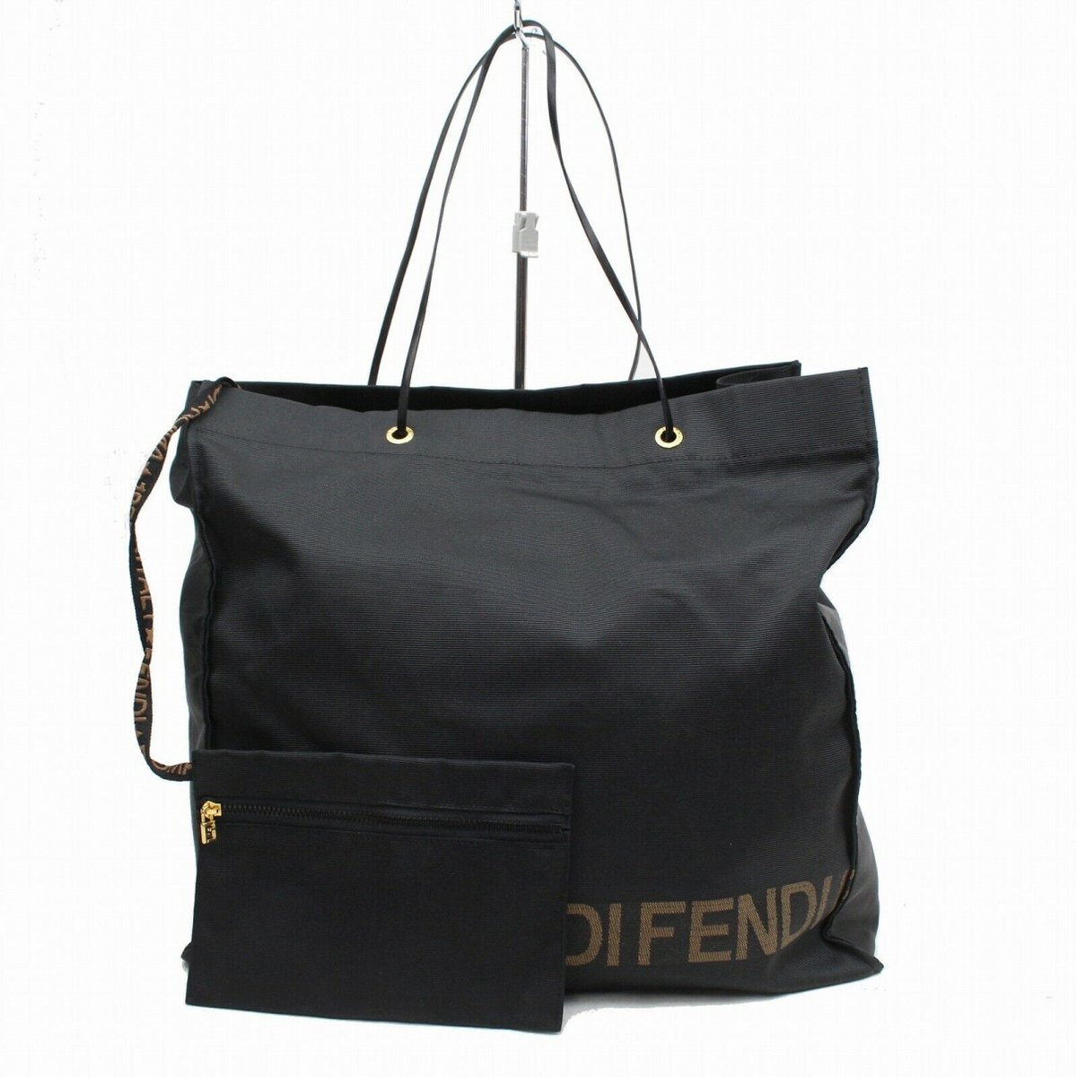 Peekaboo cloth handbag