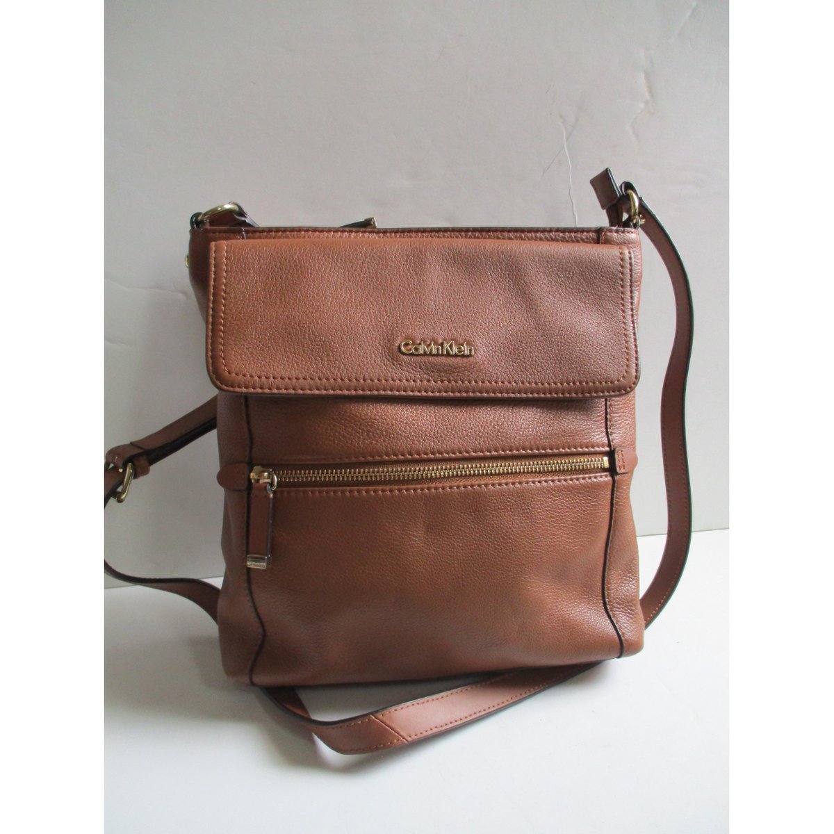 Leather crossbody bag