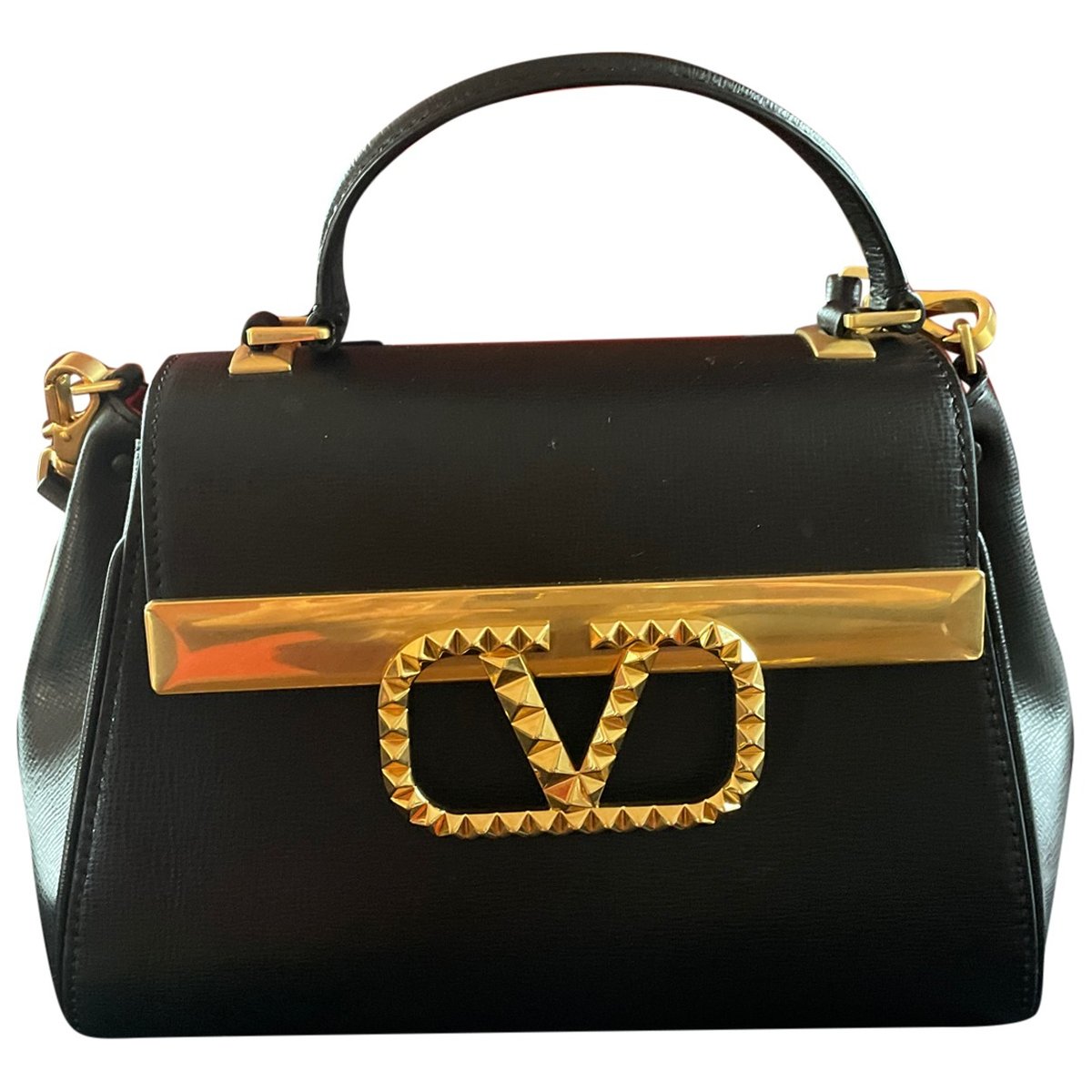 VLogo leather handbag