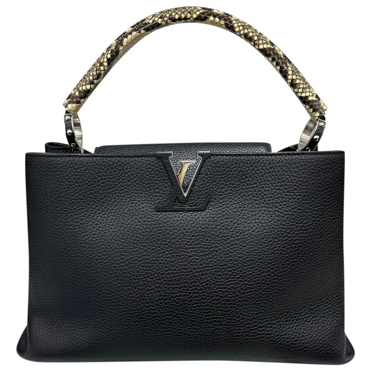 Capucines leather handbag
