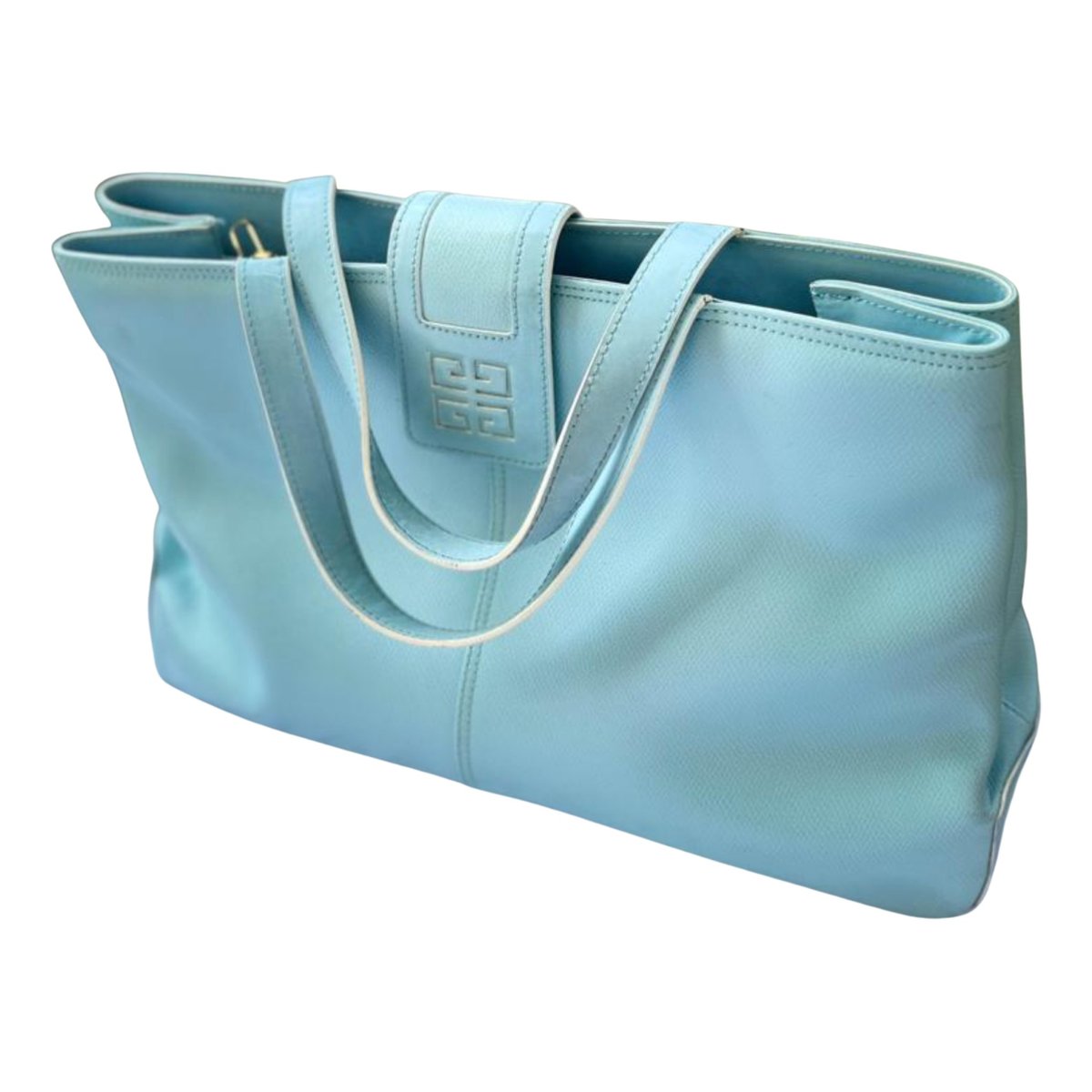 Emblem leather handbag