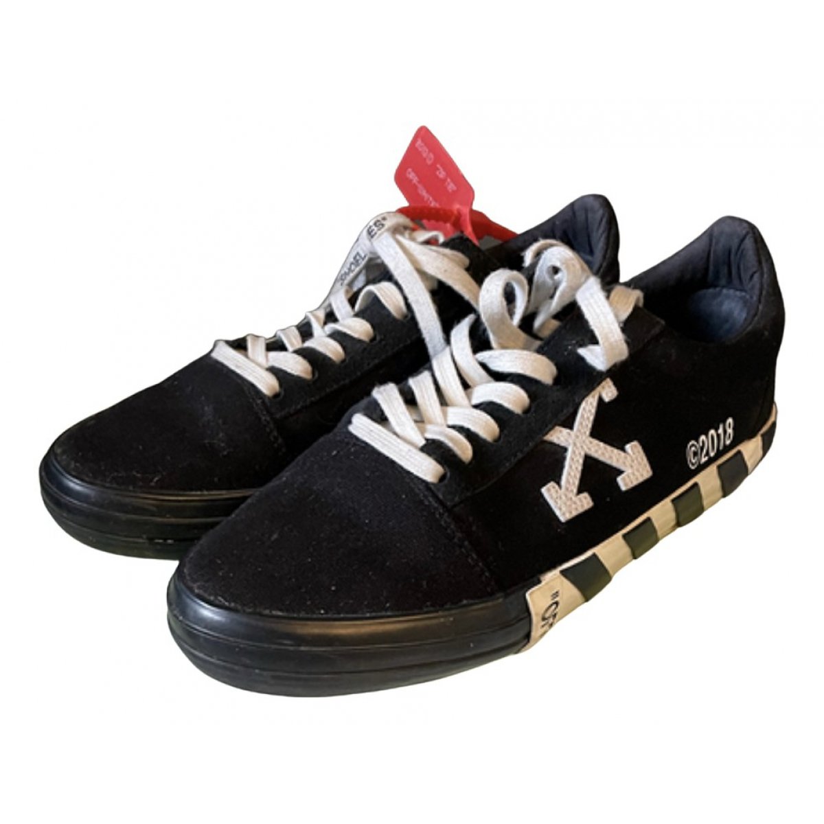 Vulcalized cloth trainers