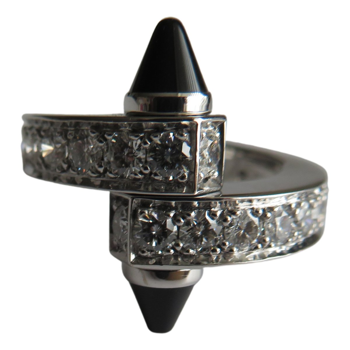Menotte white gold ring