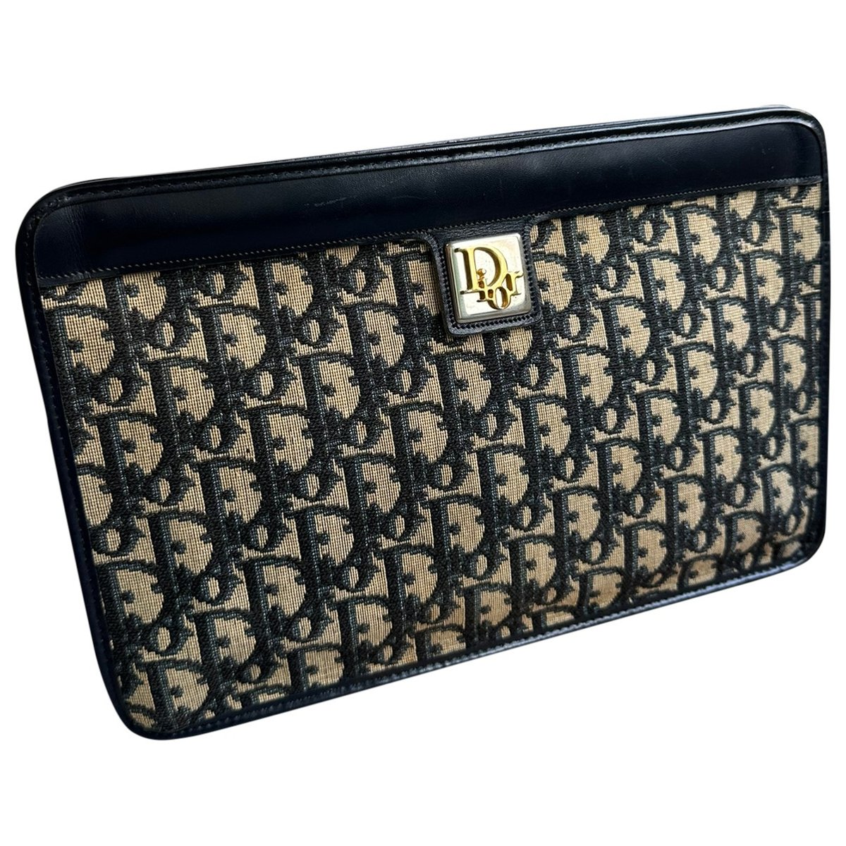 30 Montaigne cloth clutch bag