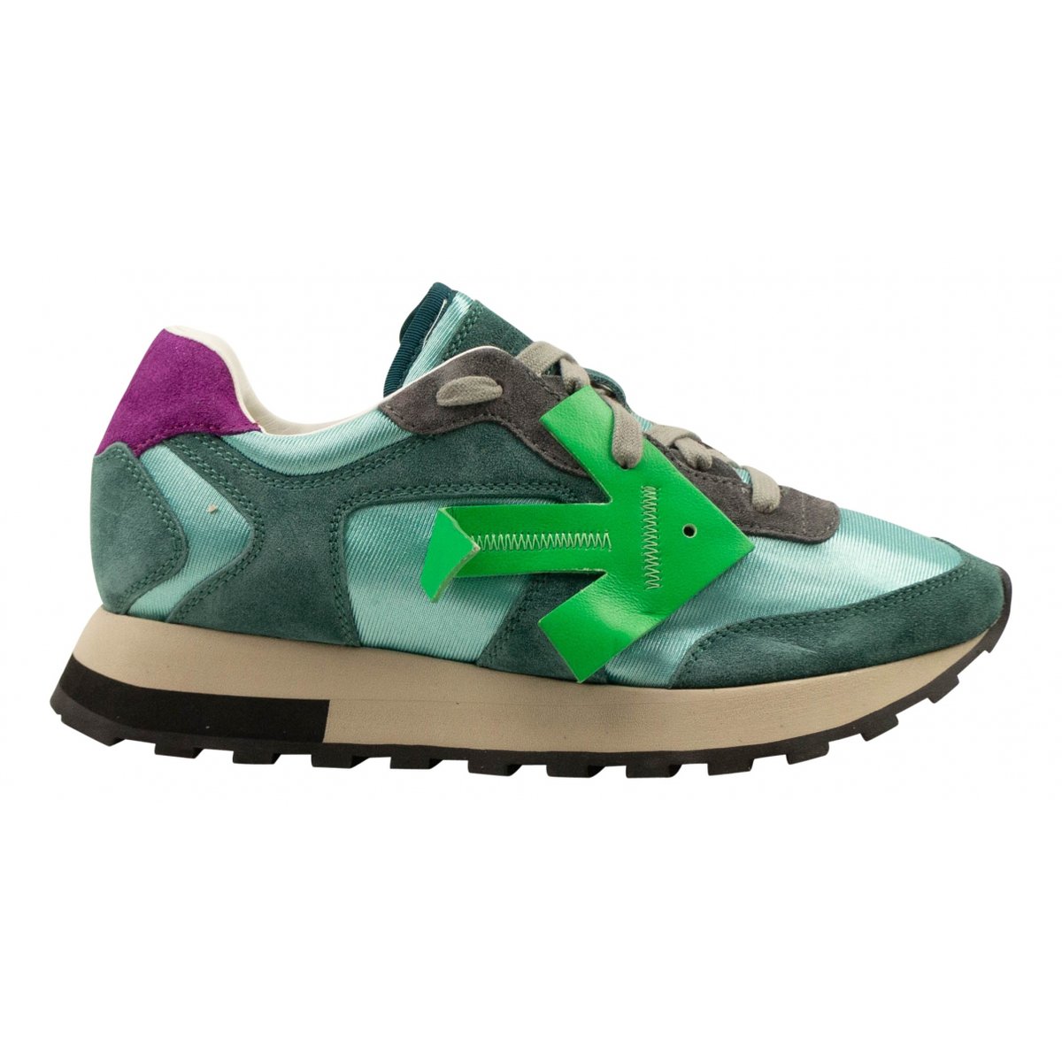 Runner trainers