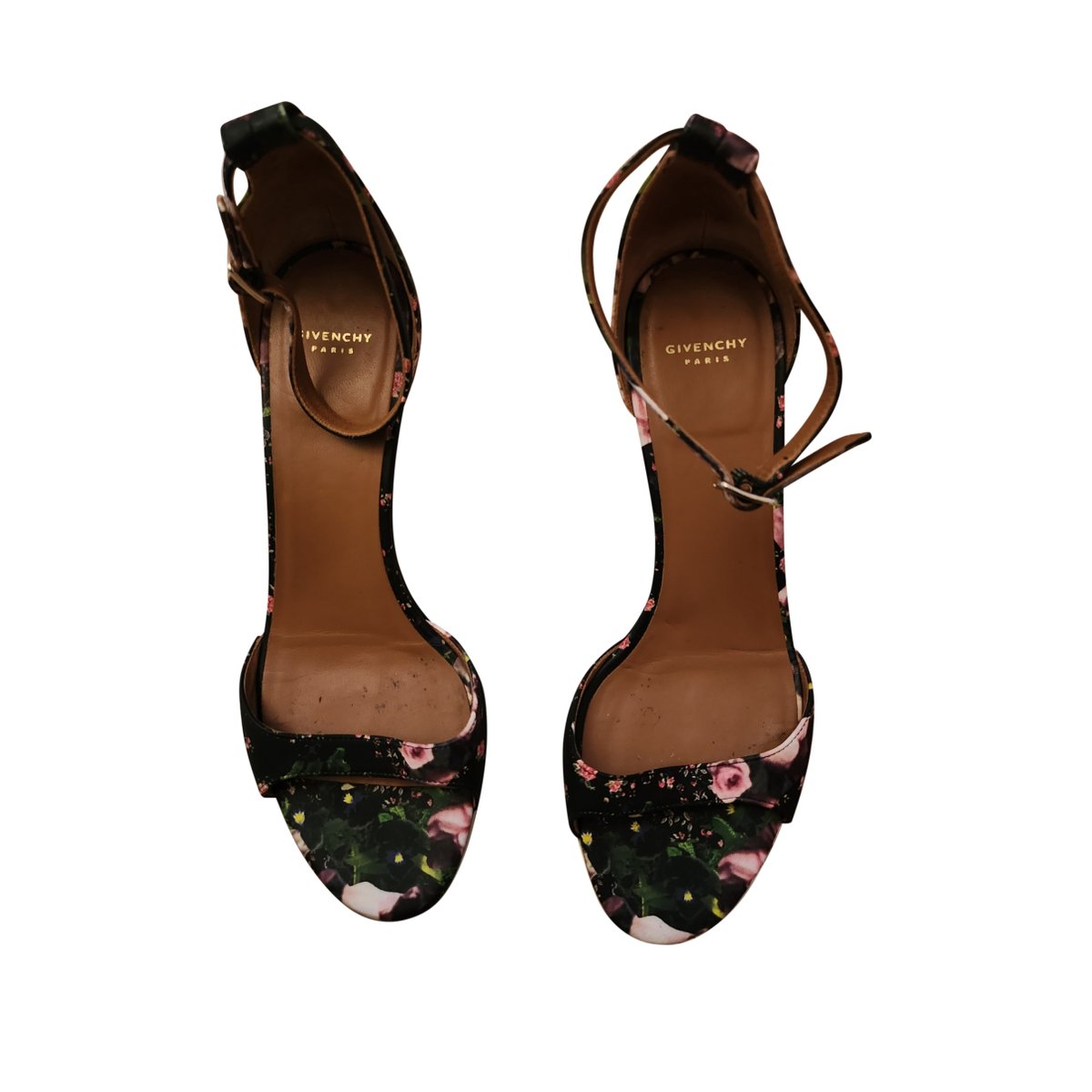 Shark cloth sandals