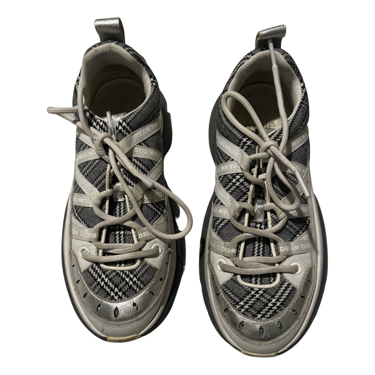W20 leather trainers