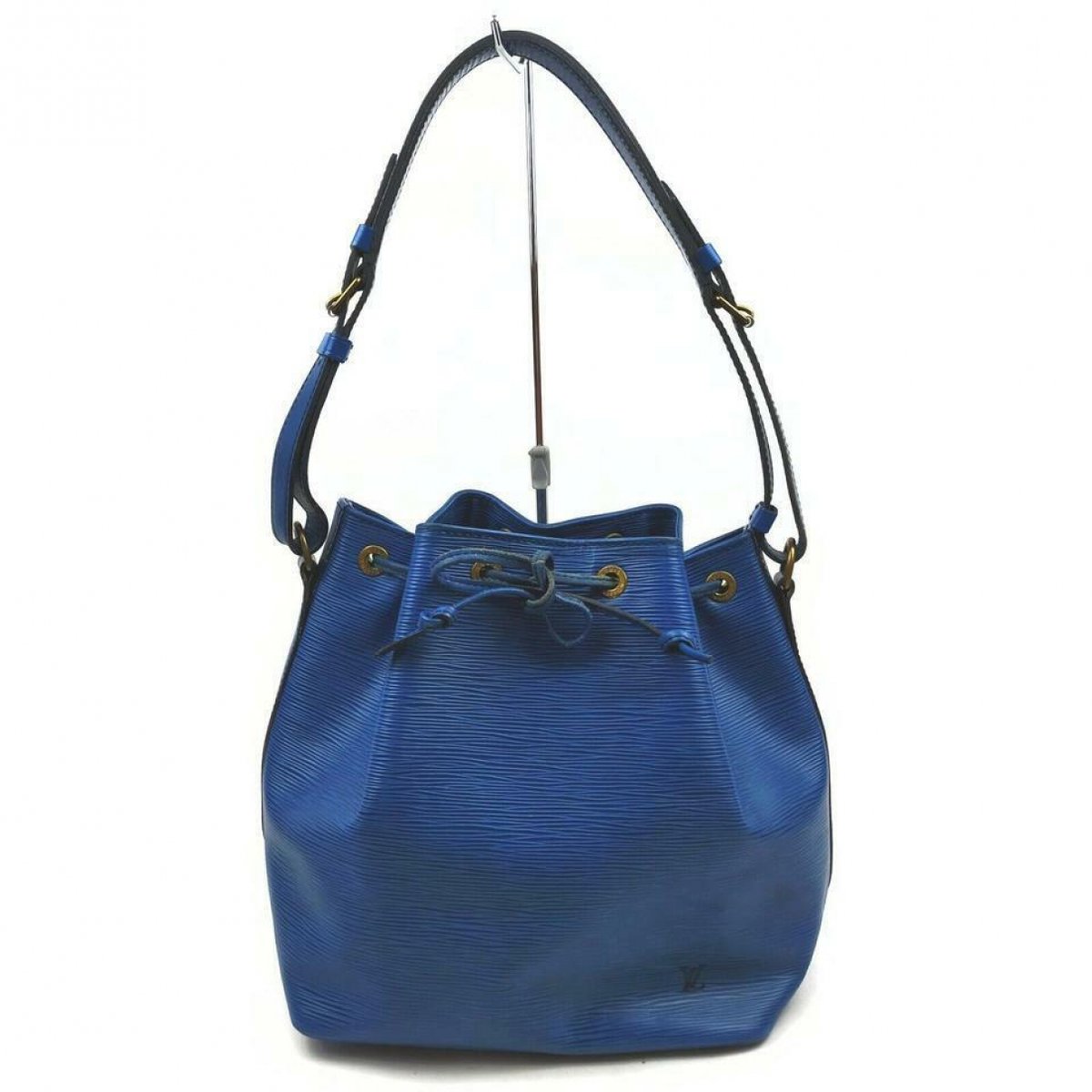 Noé patent leather handbag