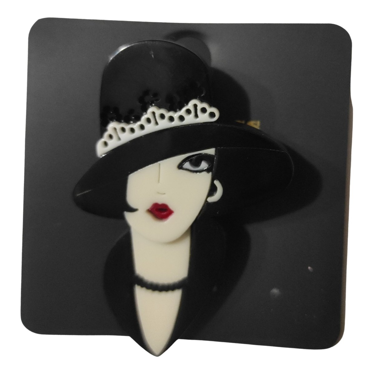 Opale pin & brooche