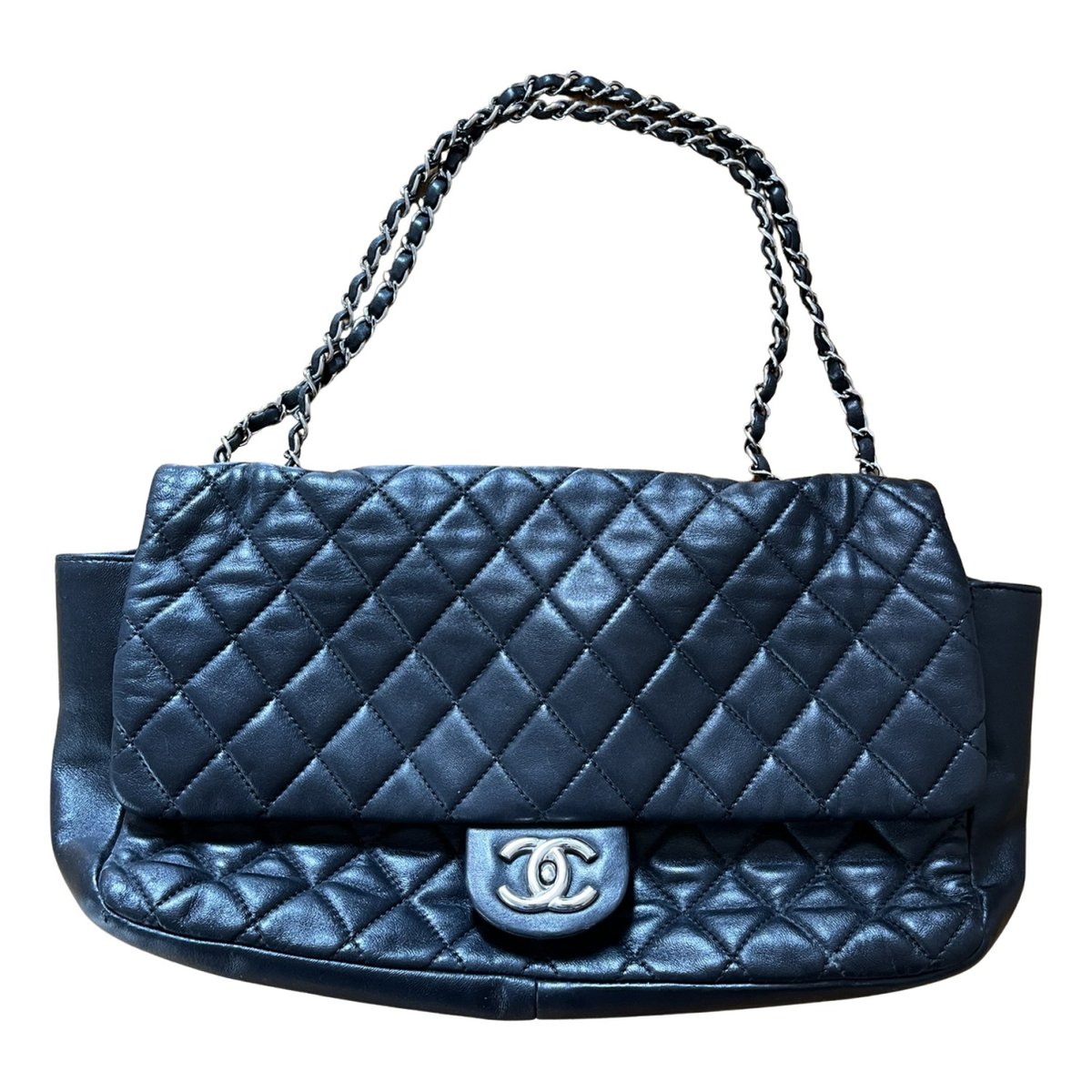 Timeless/Classique leather crossbody bag