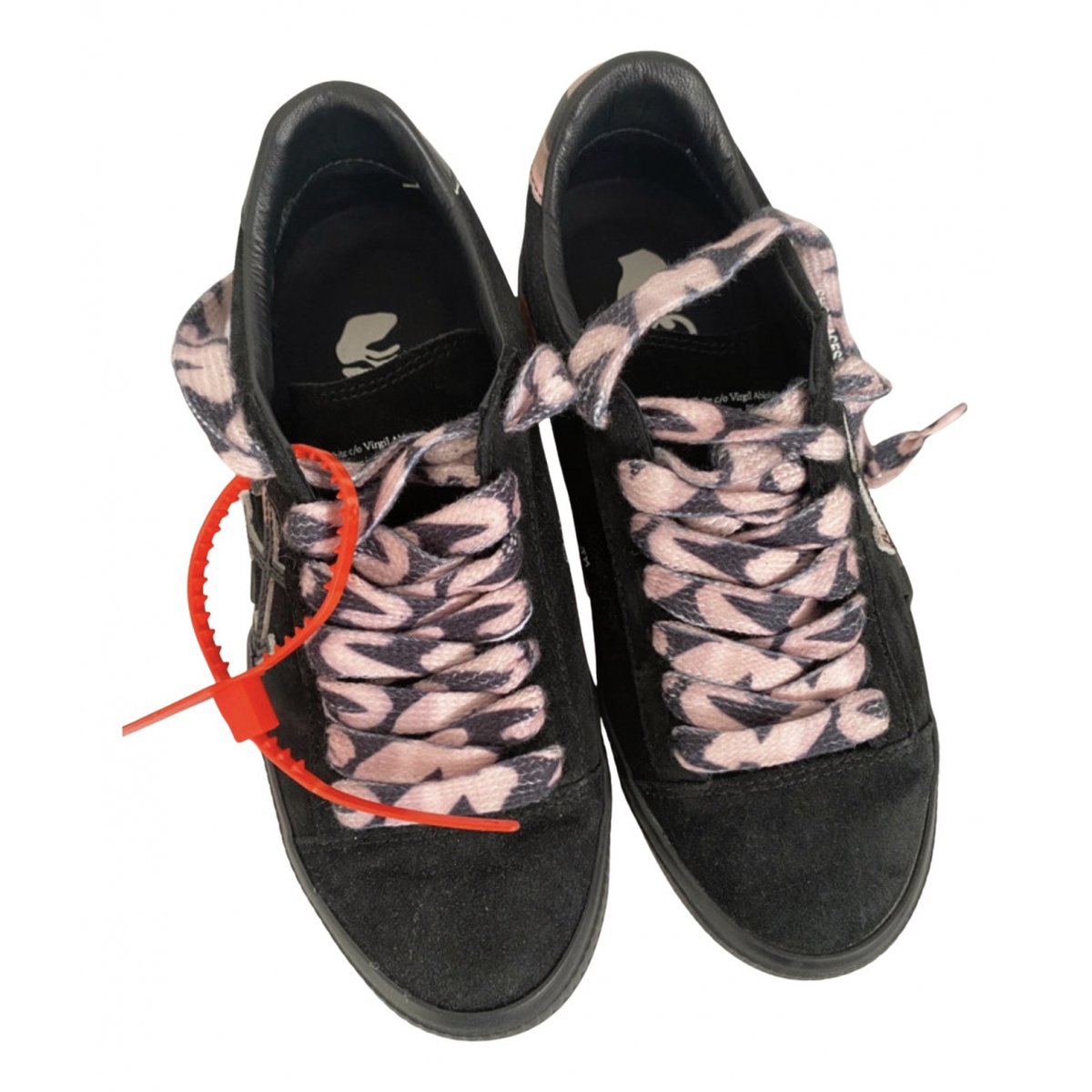 Vulcalized leather trainers