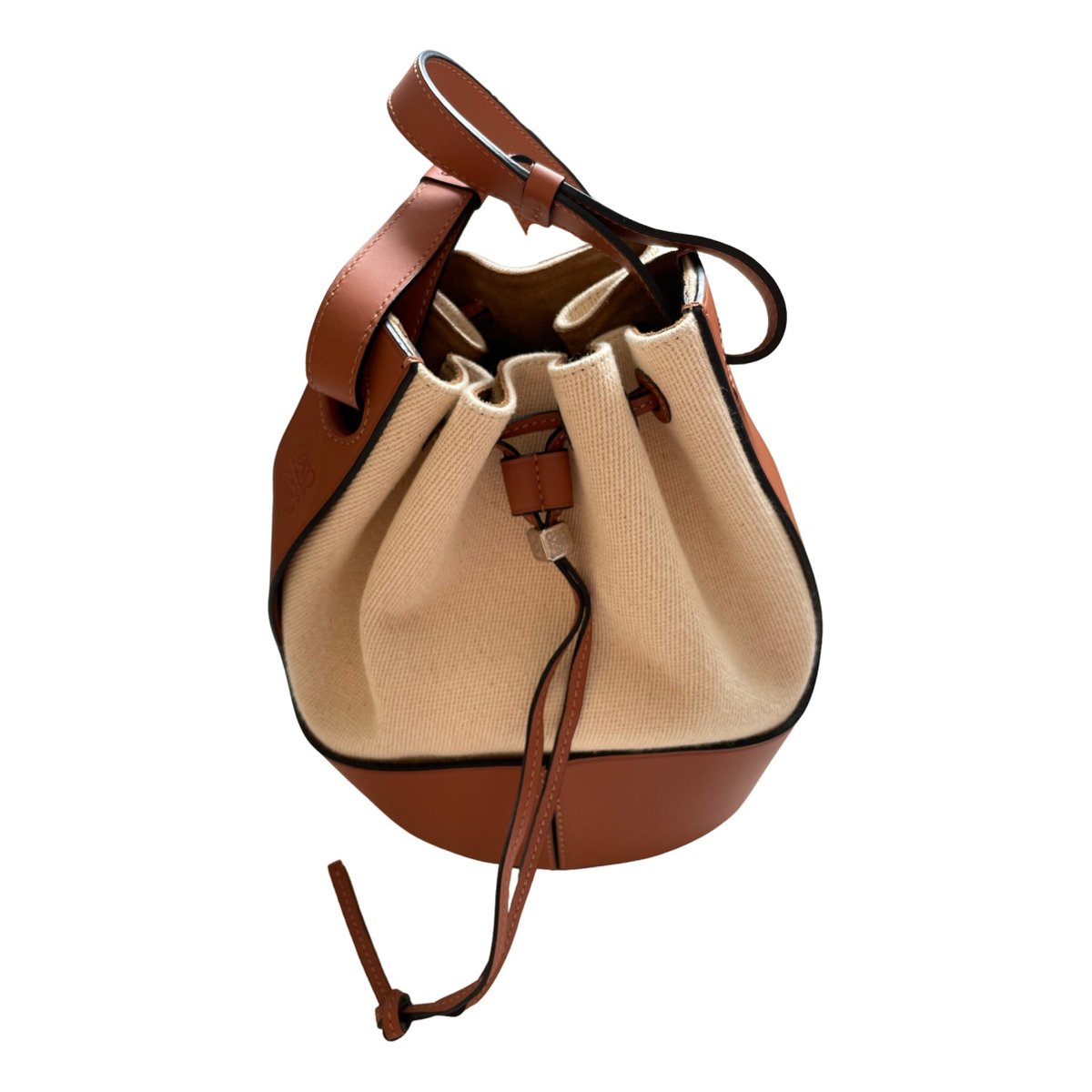 Balloon leather handbag