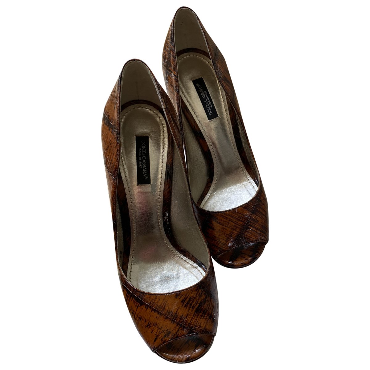 DG Amore patent leather heels