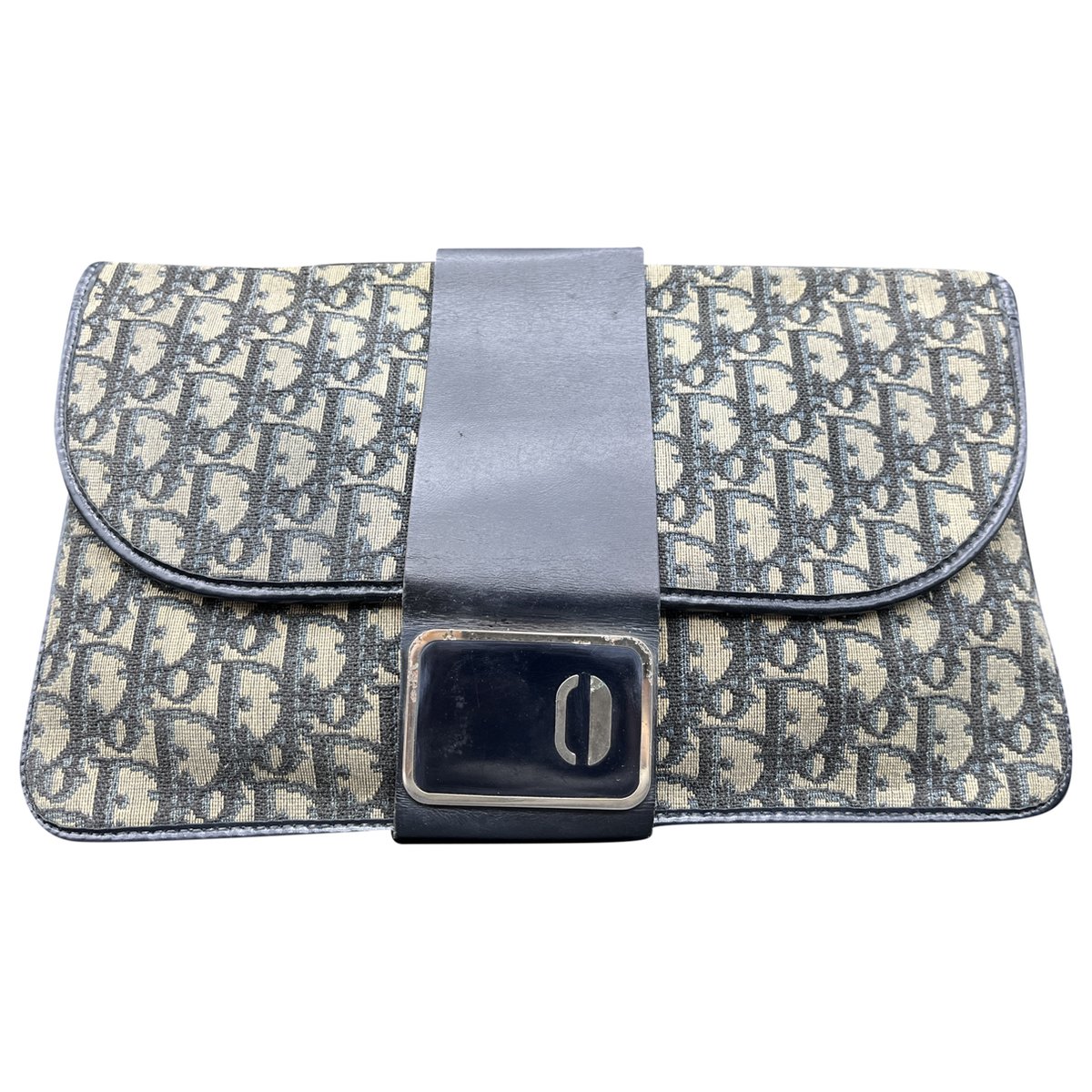 30 Montaigne cloth clutch bag