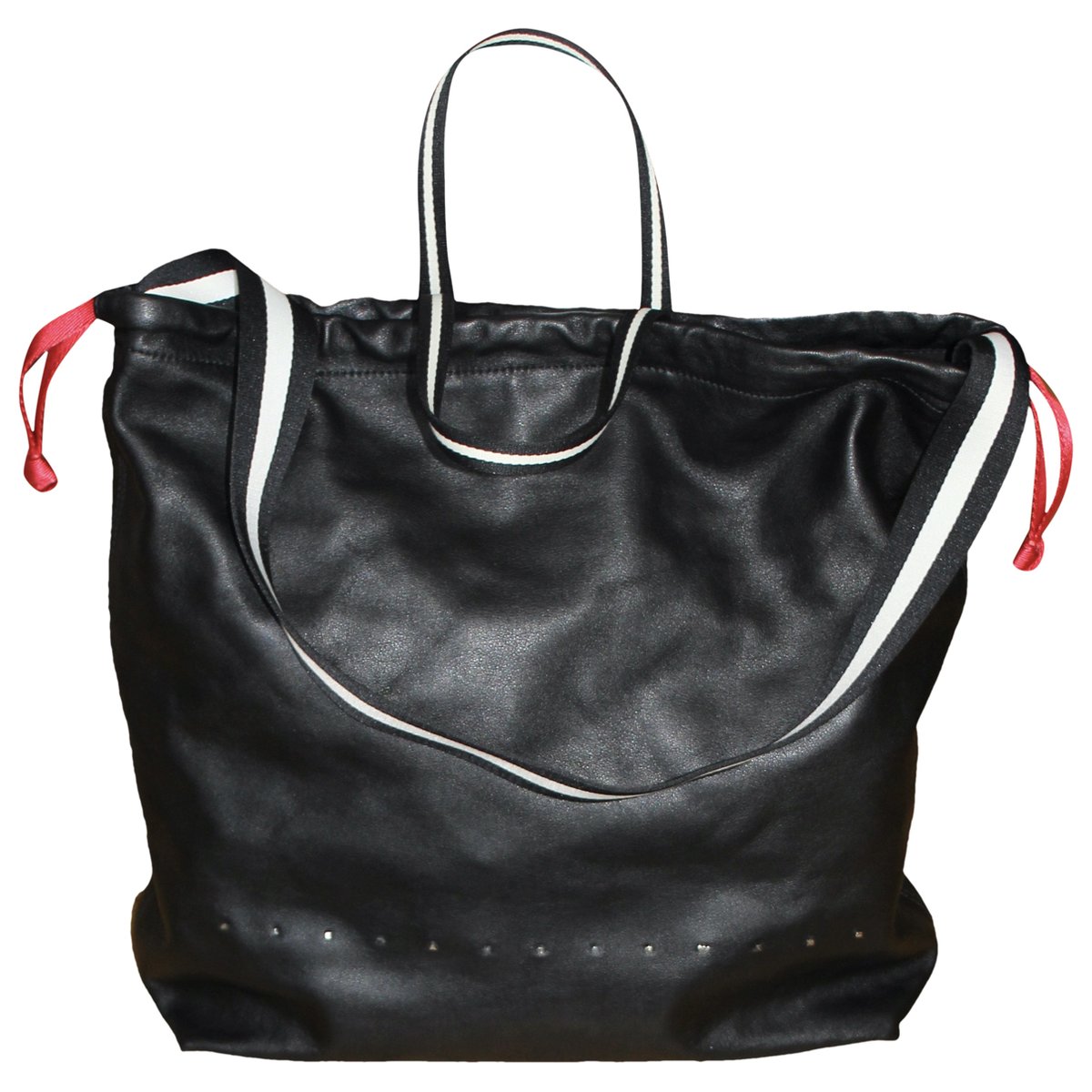 Leather travel bag