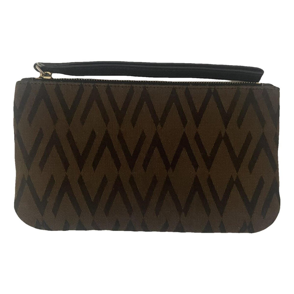 VLogo cloth clutch bag