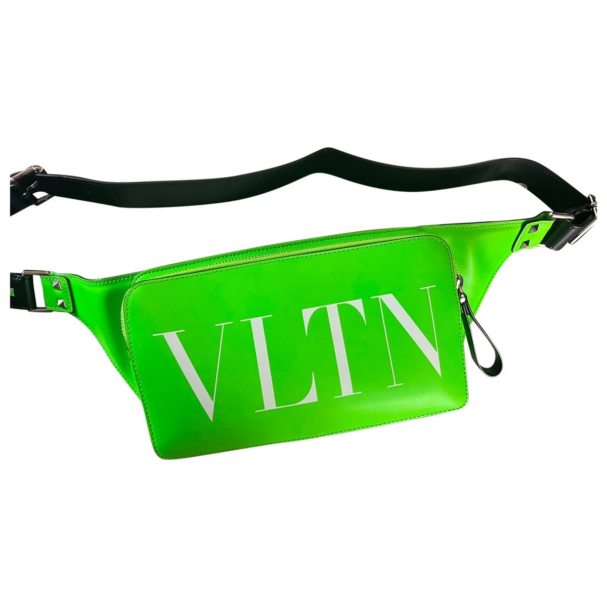 VLogo leather handbag