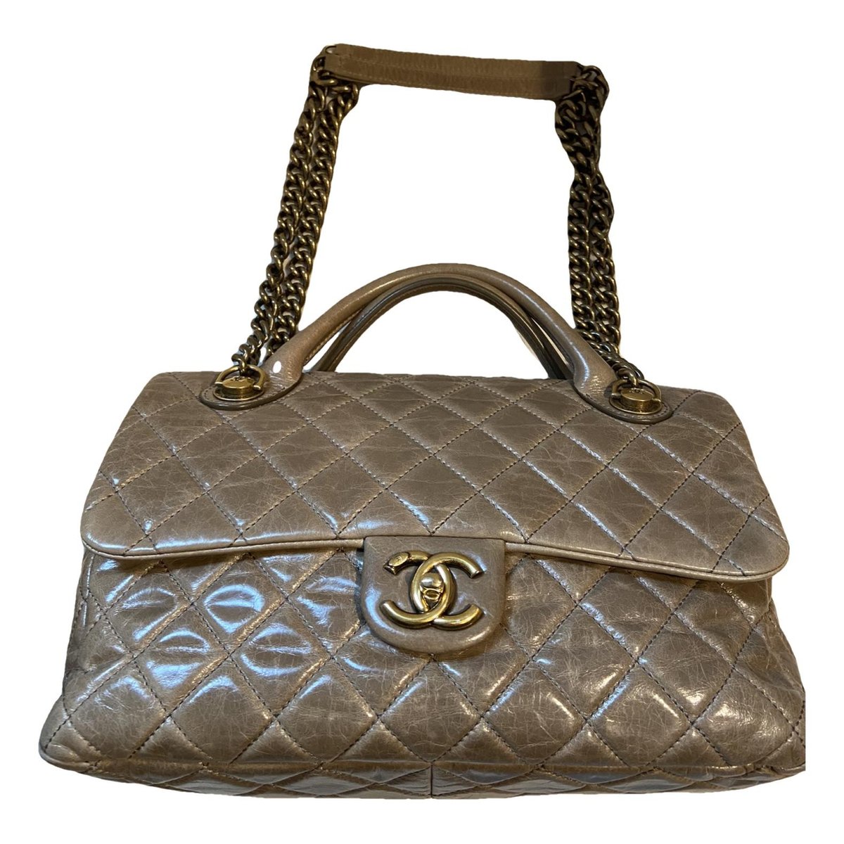 Timeless Classique Top Handle patent leather handbag
