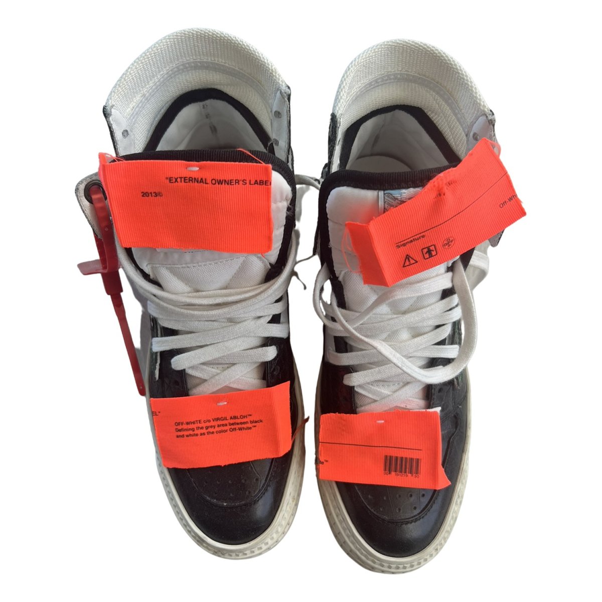 Off-Court cloth trainers