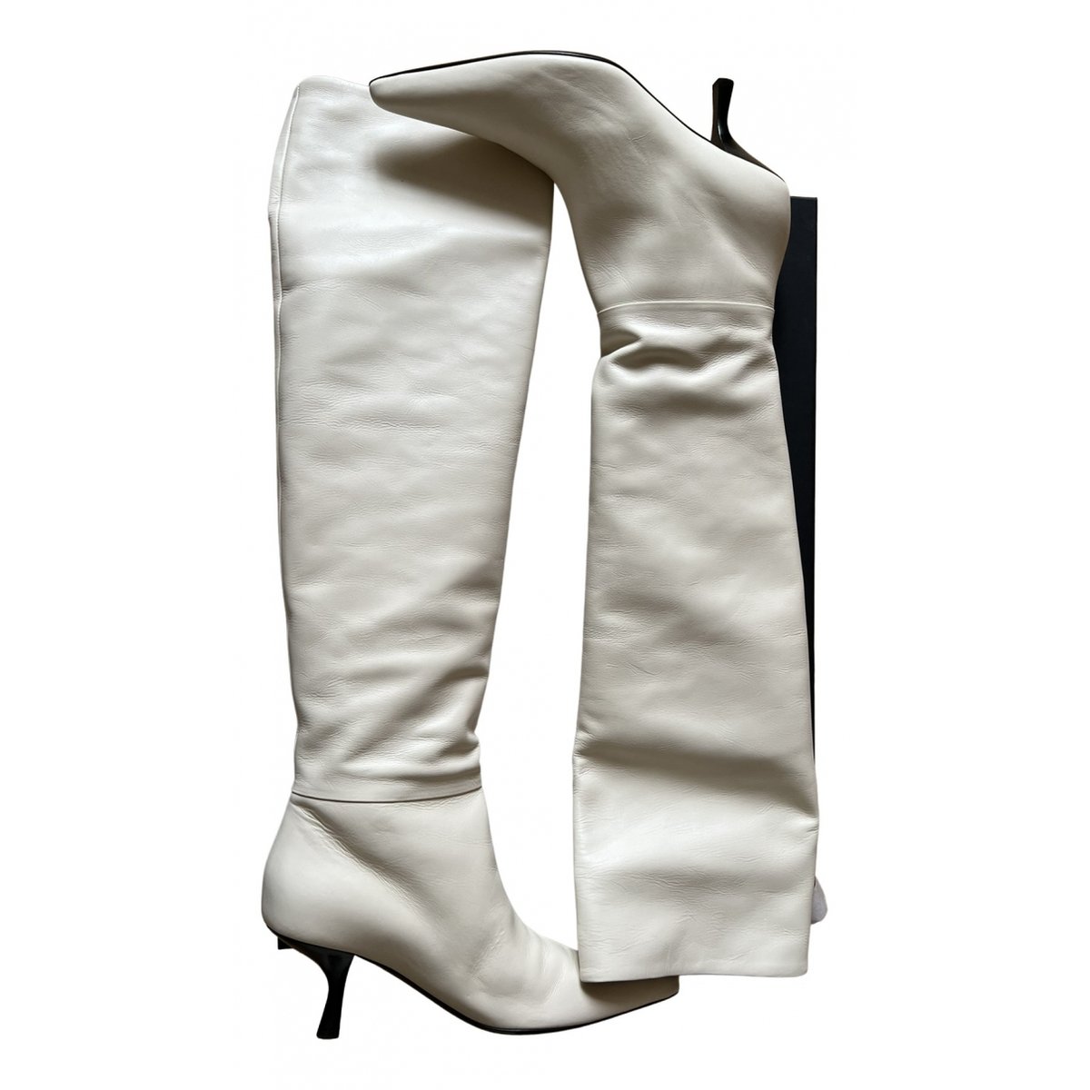 Bourgeoise leather boots