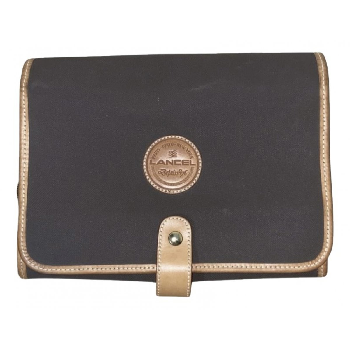Balancel cloth vanity case
