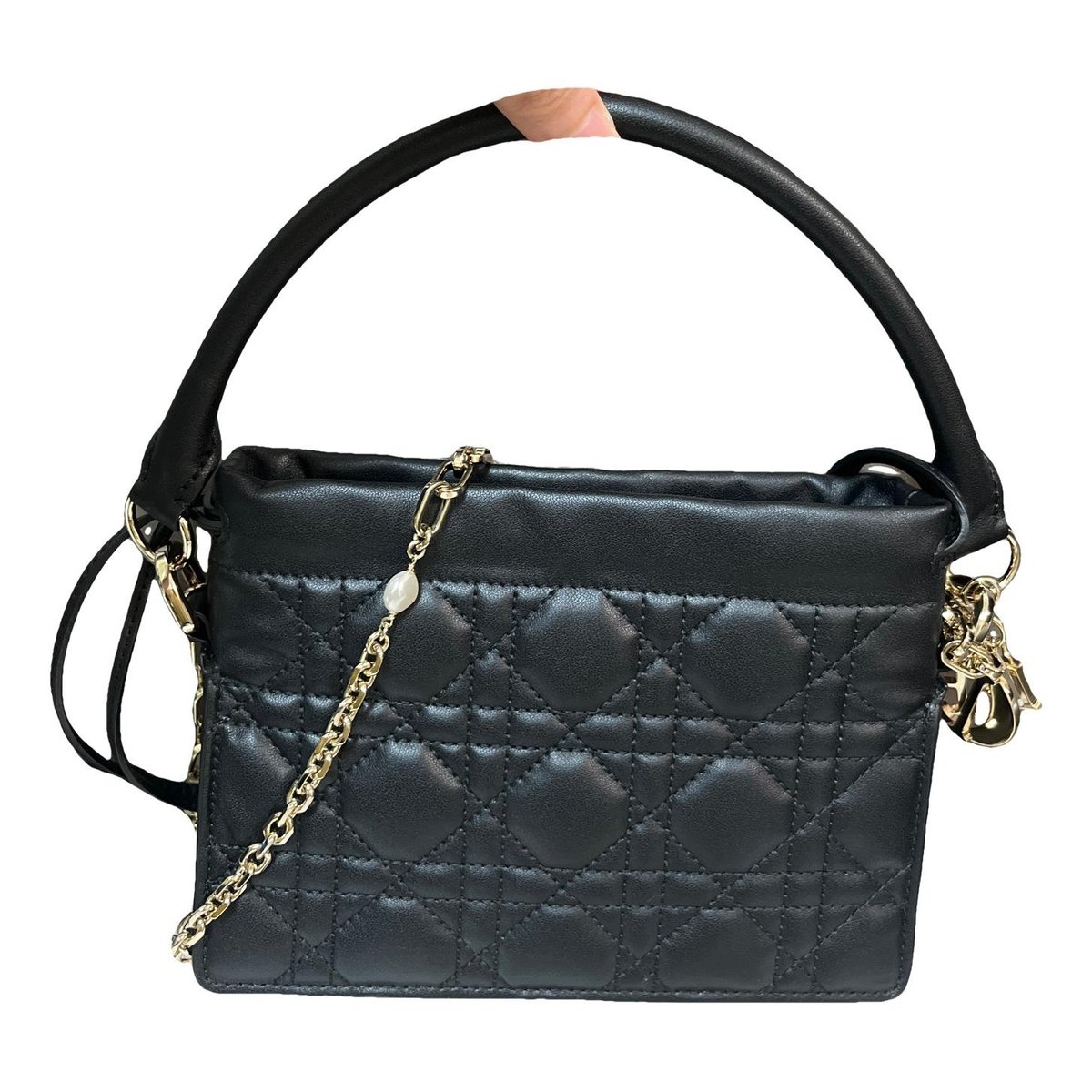 Drawstring leather handbag