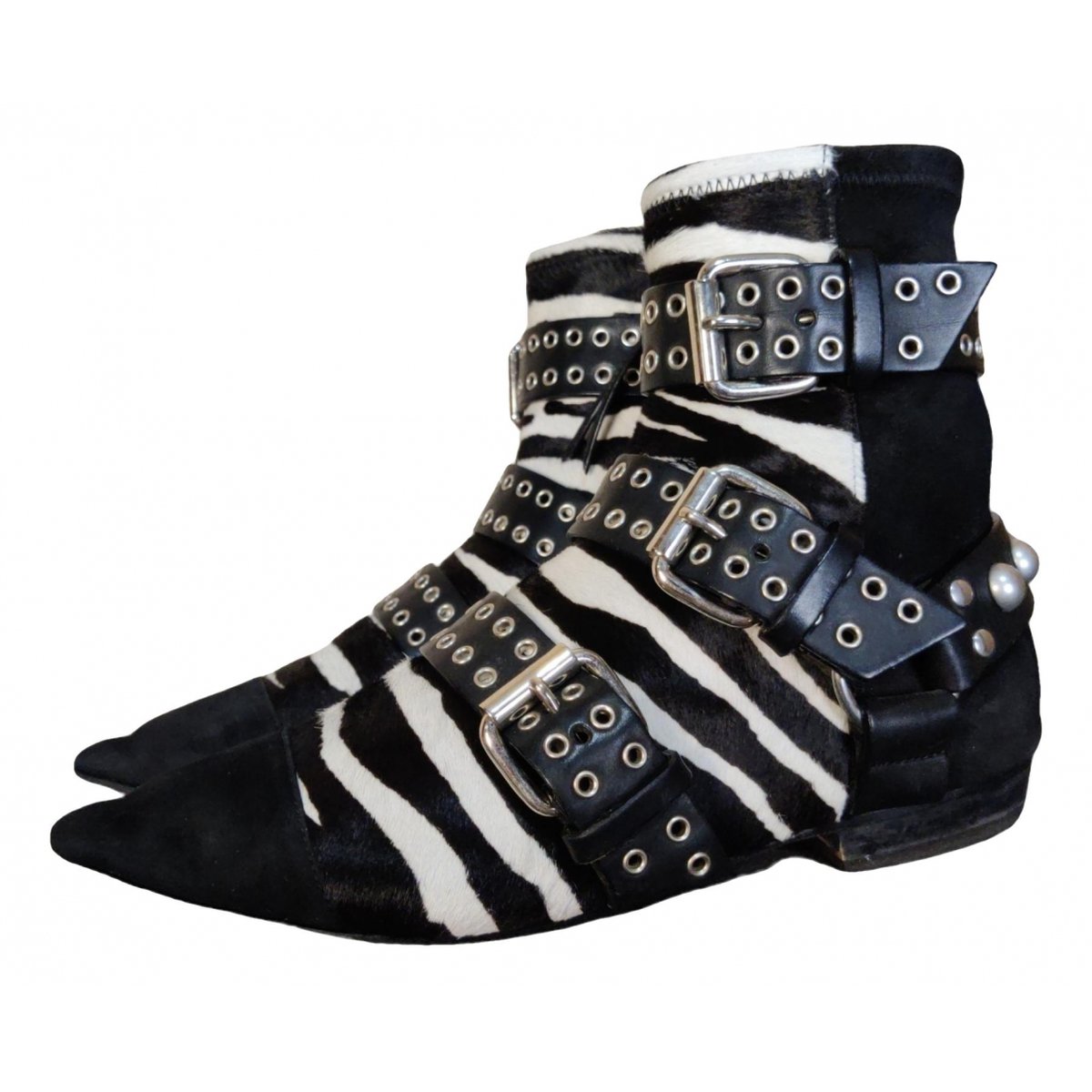 Rolling leather ankle boots