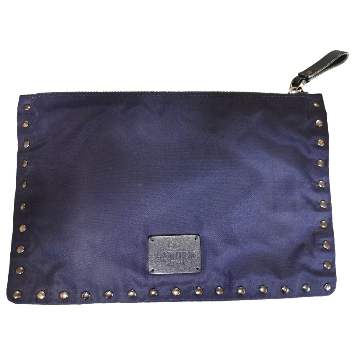 Rockstud clutch