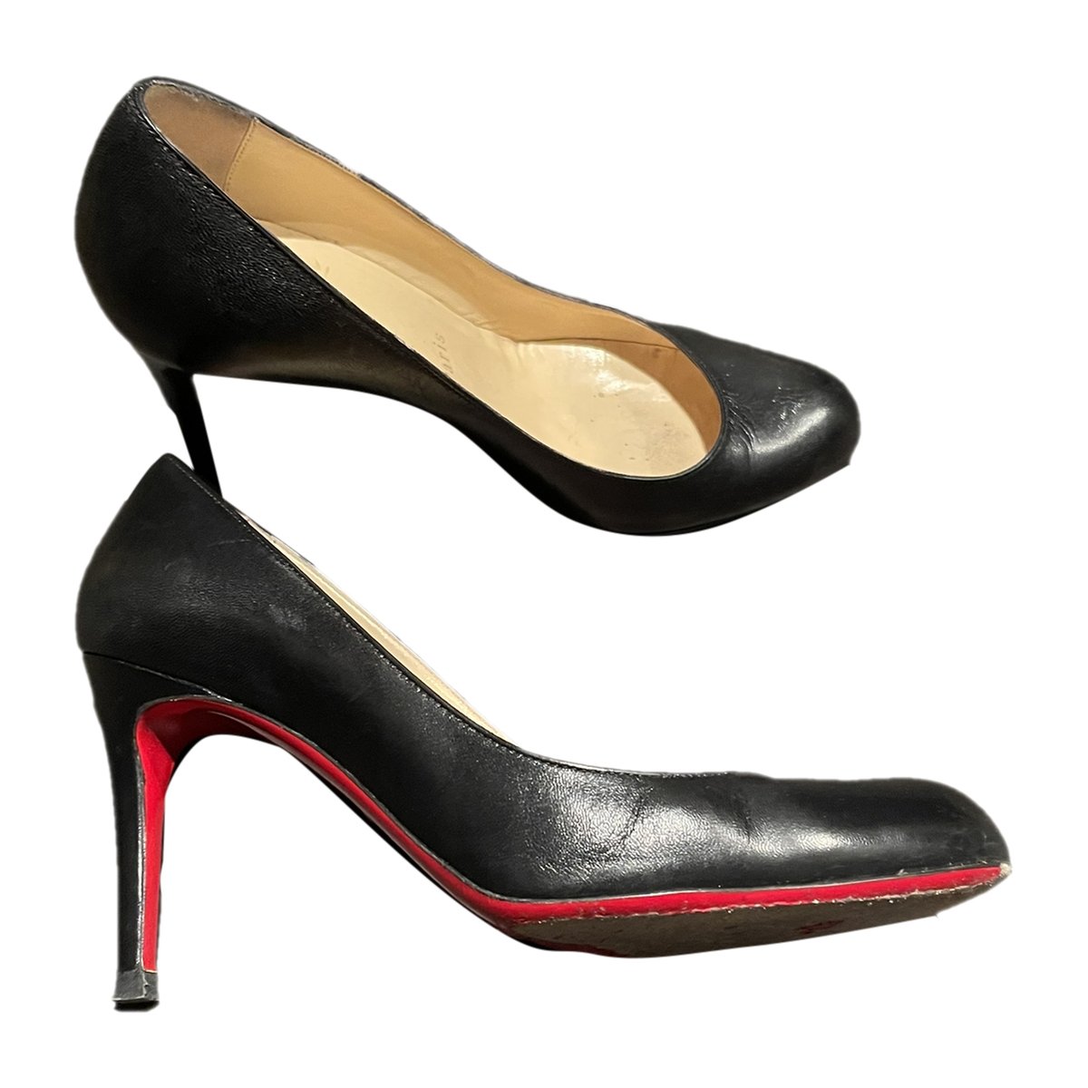 Simple pump leather heels