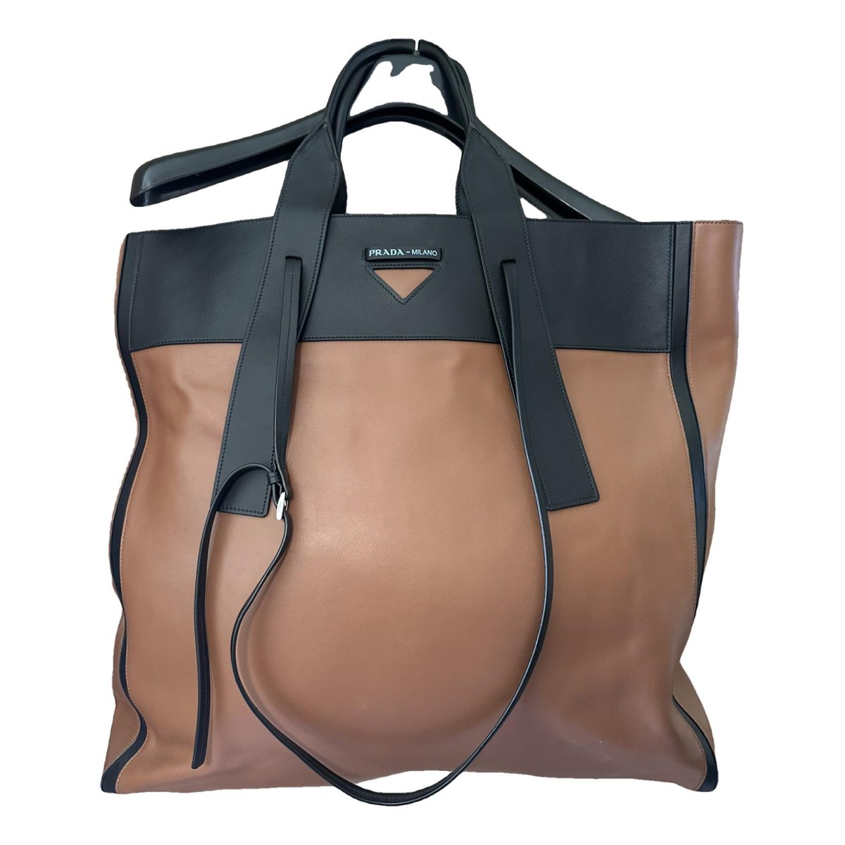 Ouverture leather handbag