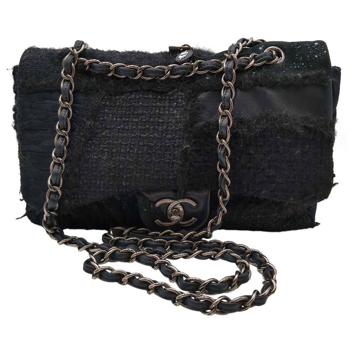 Timeless/Classique tweed crossbody bag