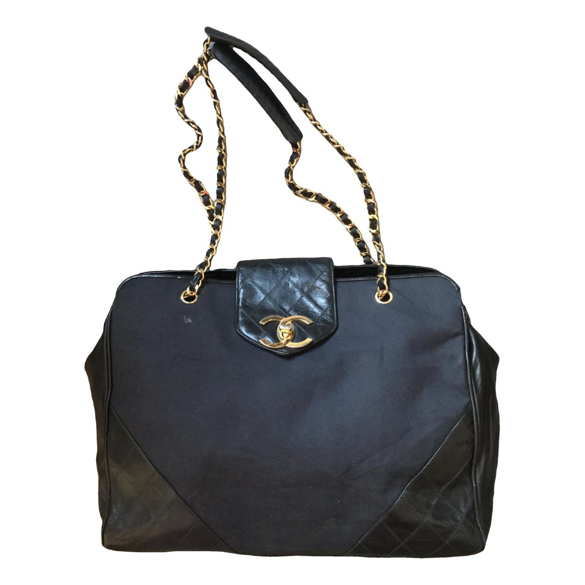Vintage CC Chain leather handbag
