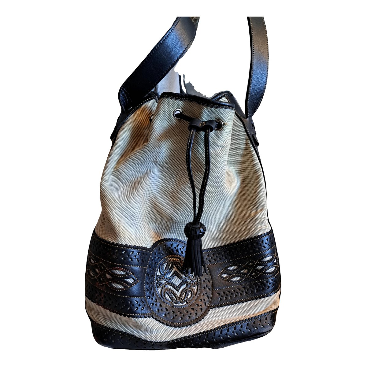 Balloon leather handbag