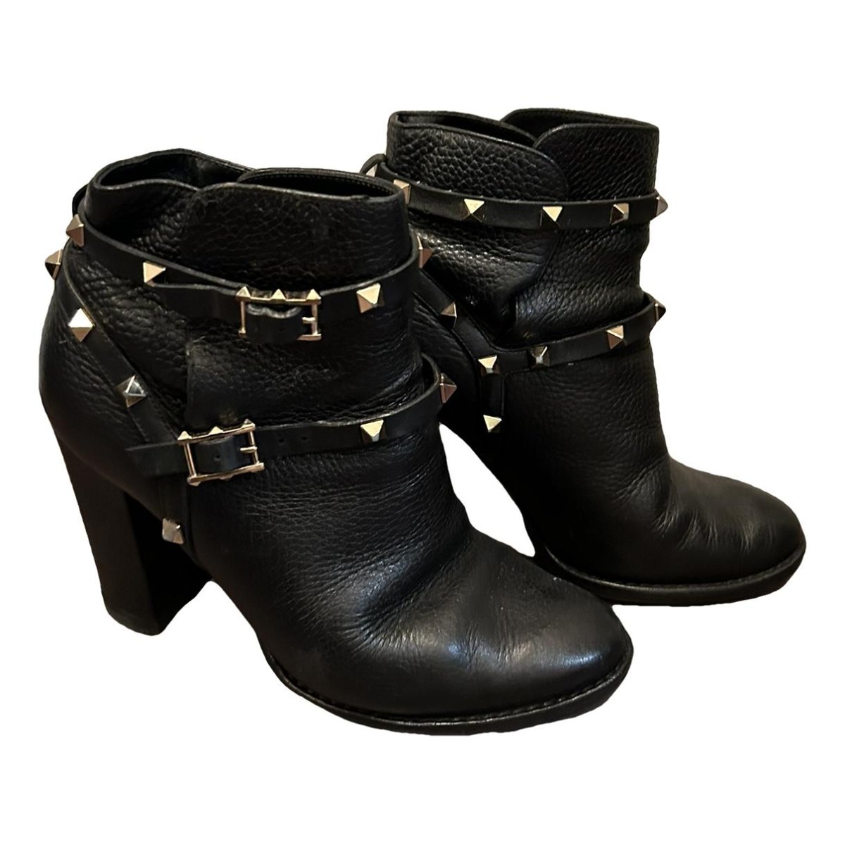 Rockstud leather boots