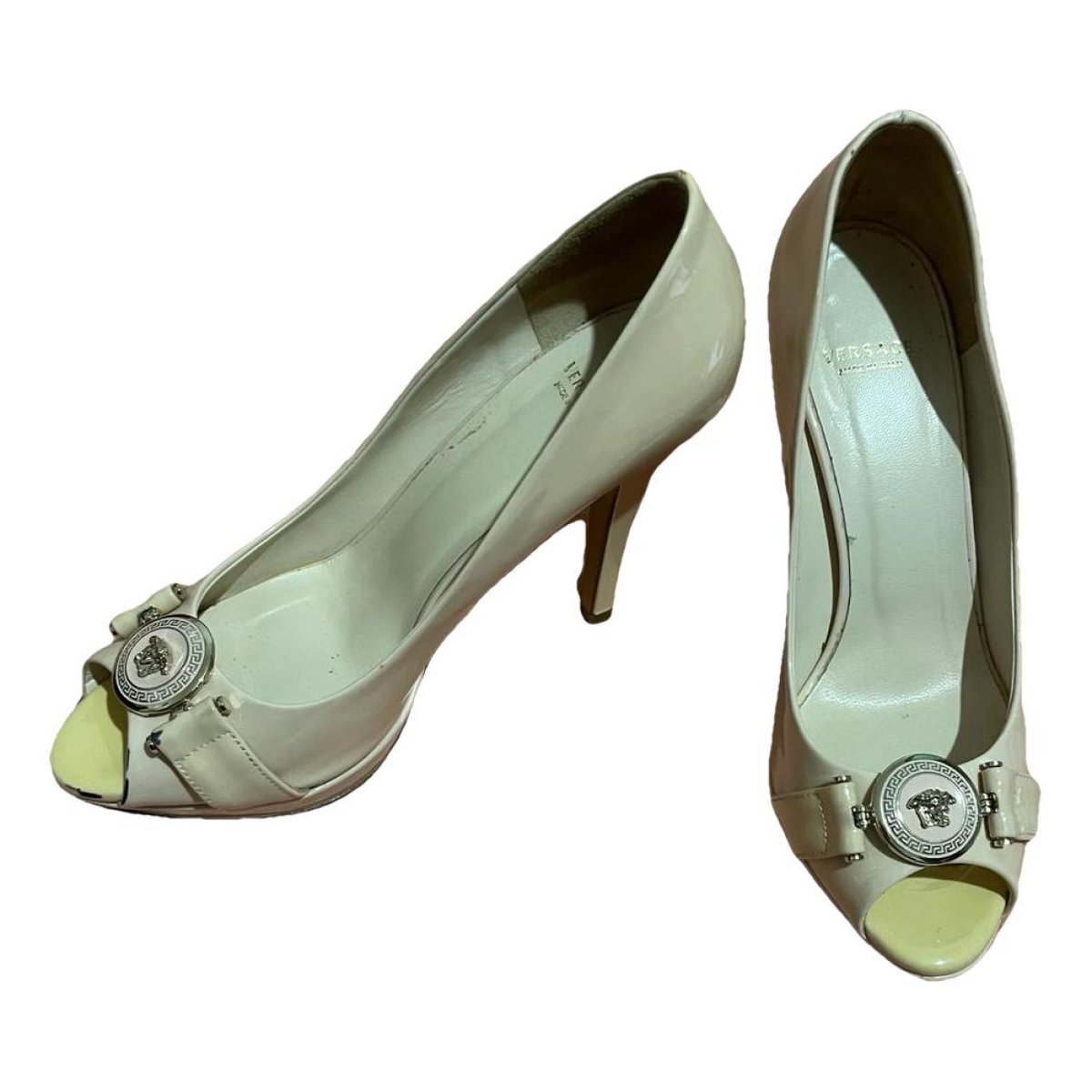 Medusa Aevitas leather heels