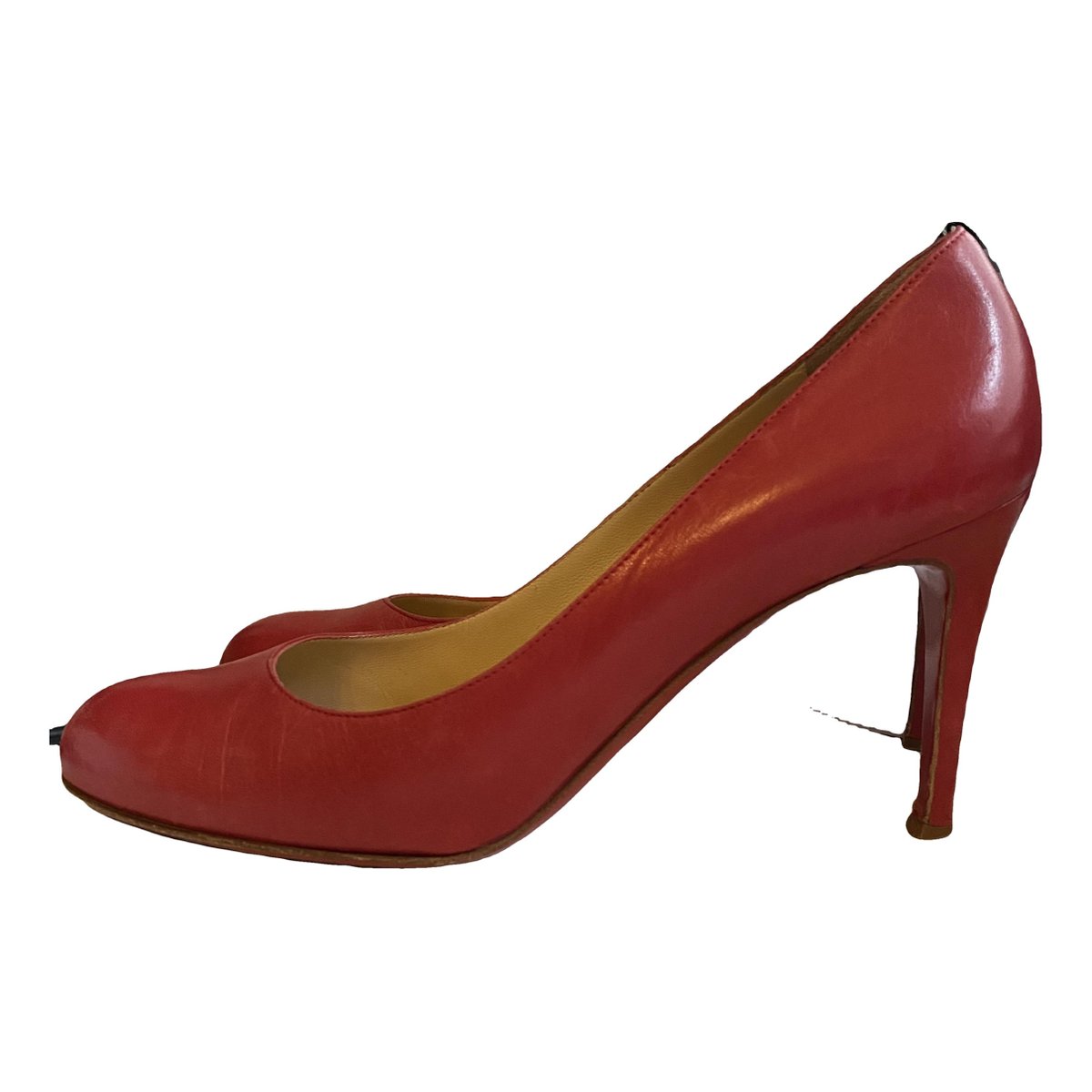Simple pump leather heels