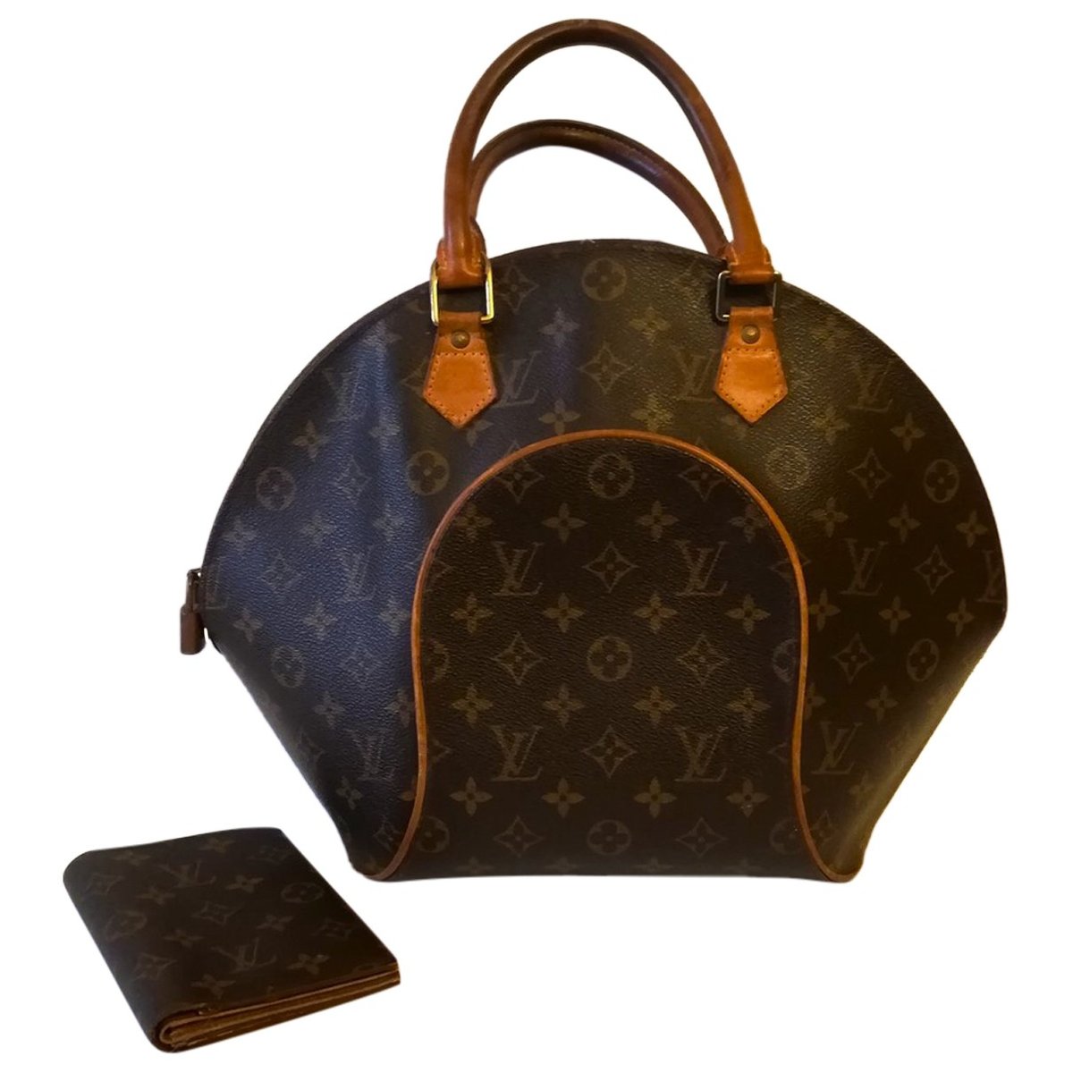Ellipse leather handbag
