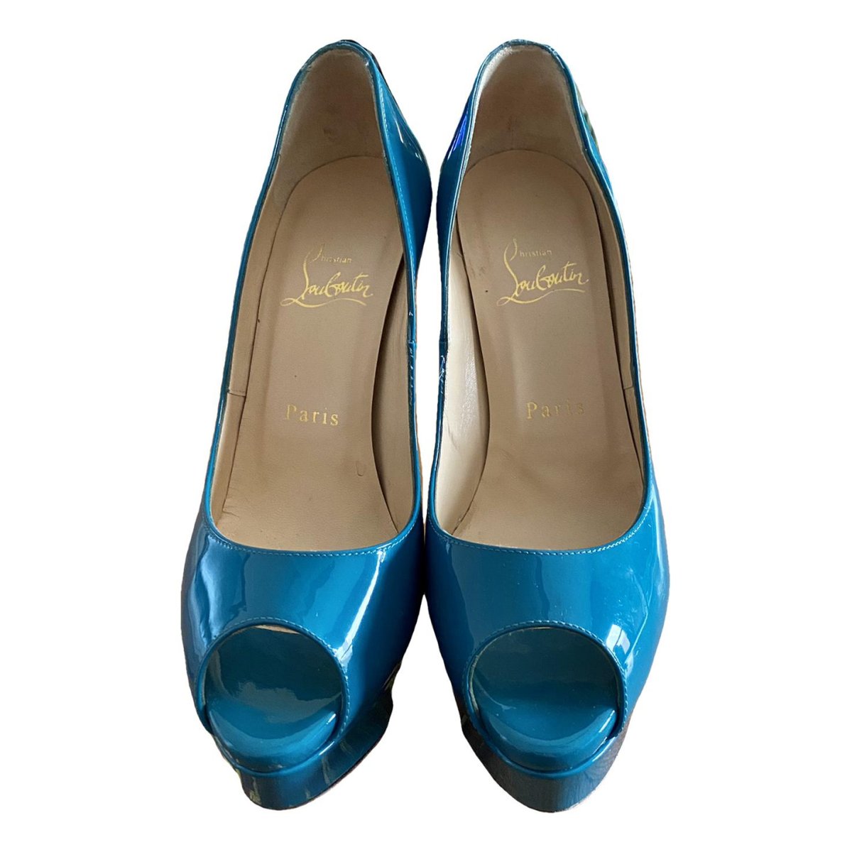 Hot Chick patent leather heels