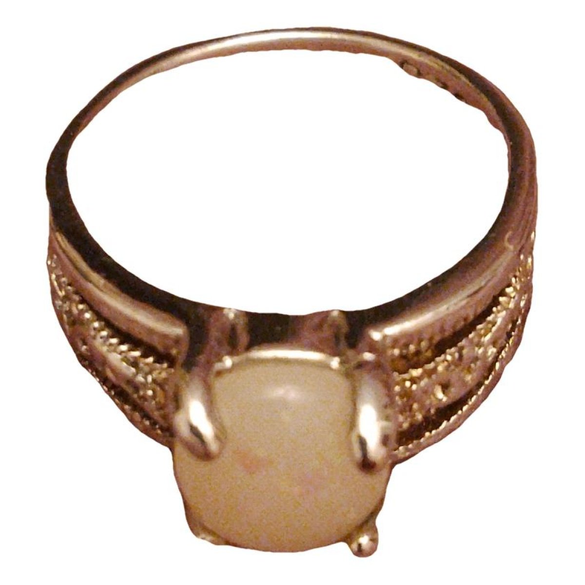 Solitaire ring