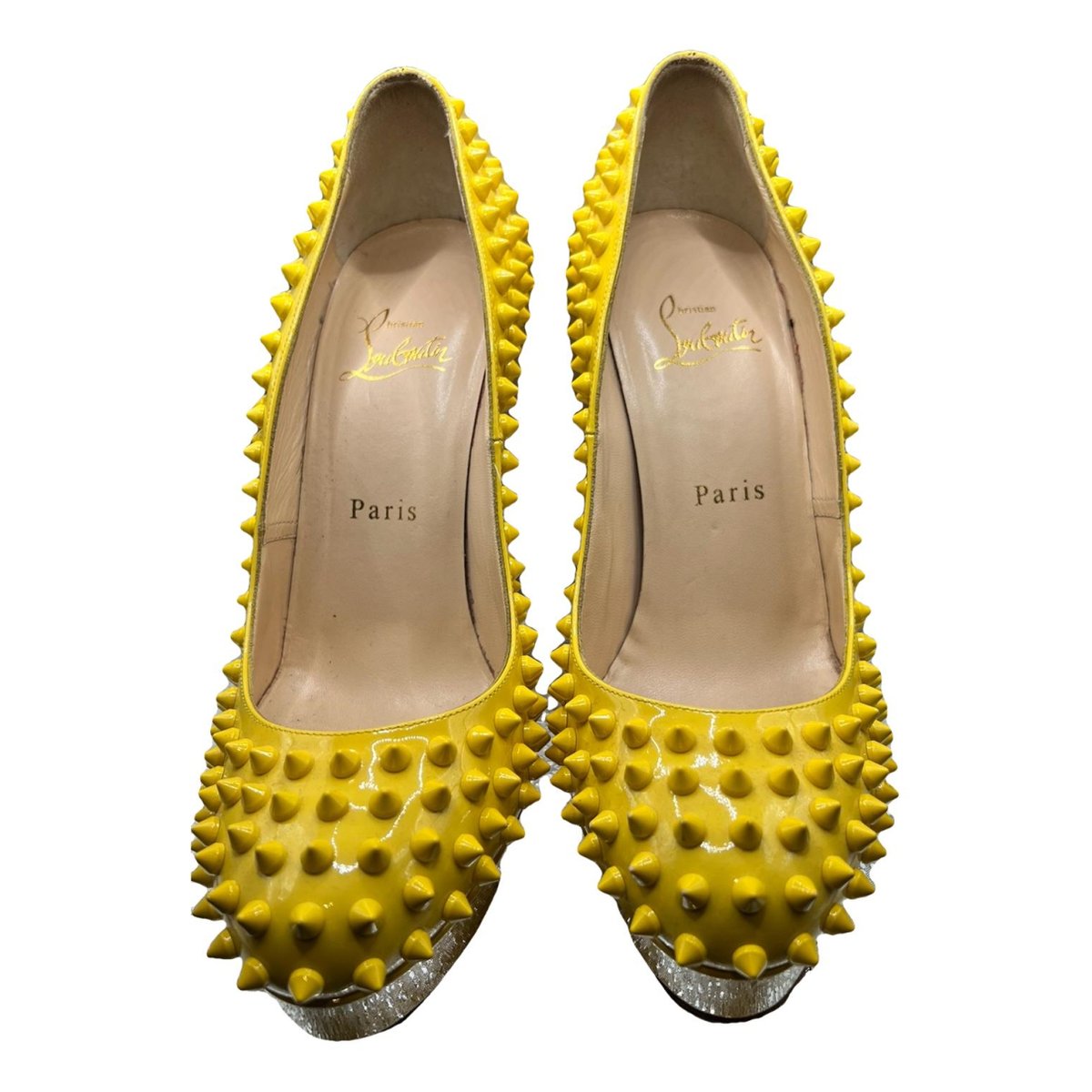 Nosy Spikes leather heels
