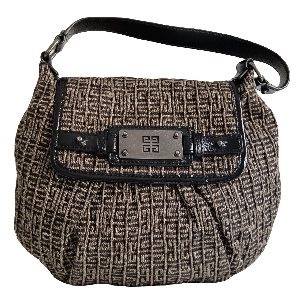 Emblem leather handbag