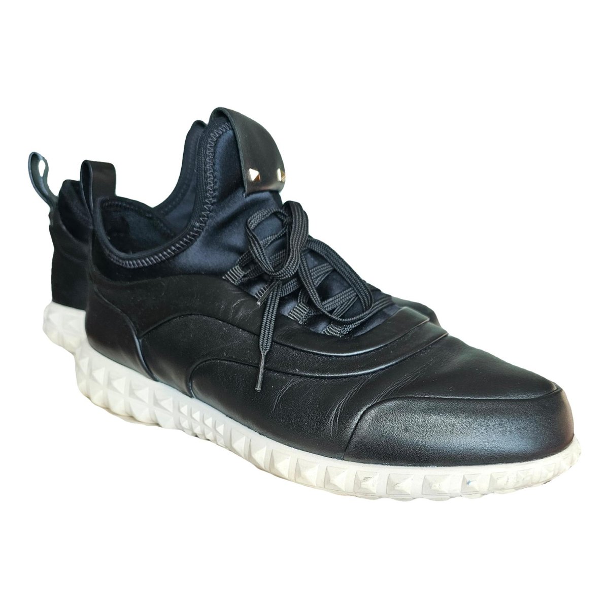 Rockstud leather trainers