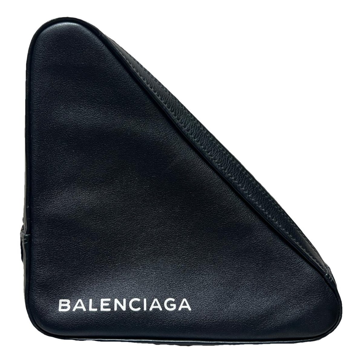 Triangle leather handbag