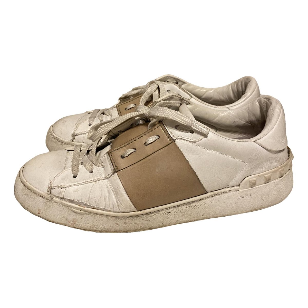 Rockstud leather trainers