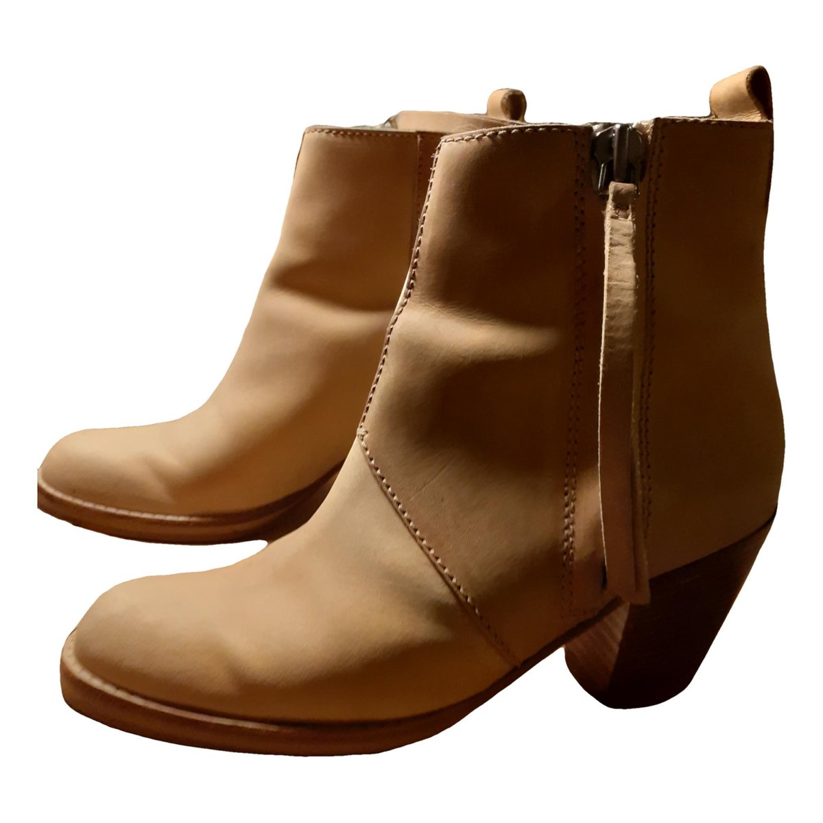 Pistol leather boots