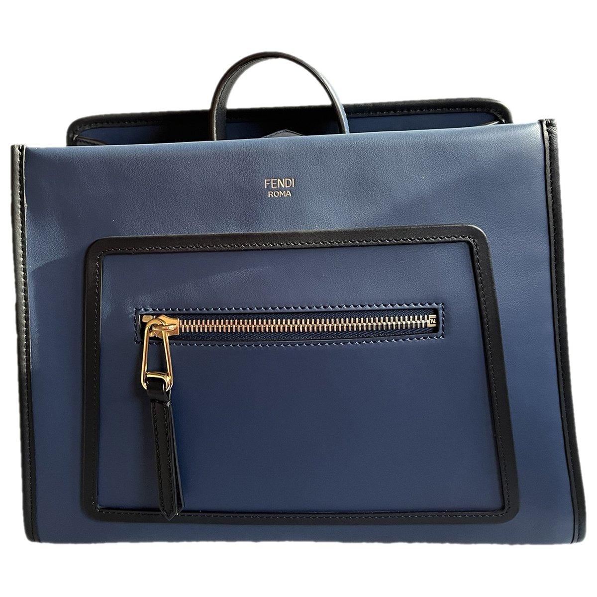 Runaway leather handbag