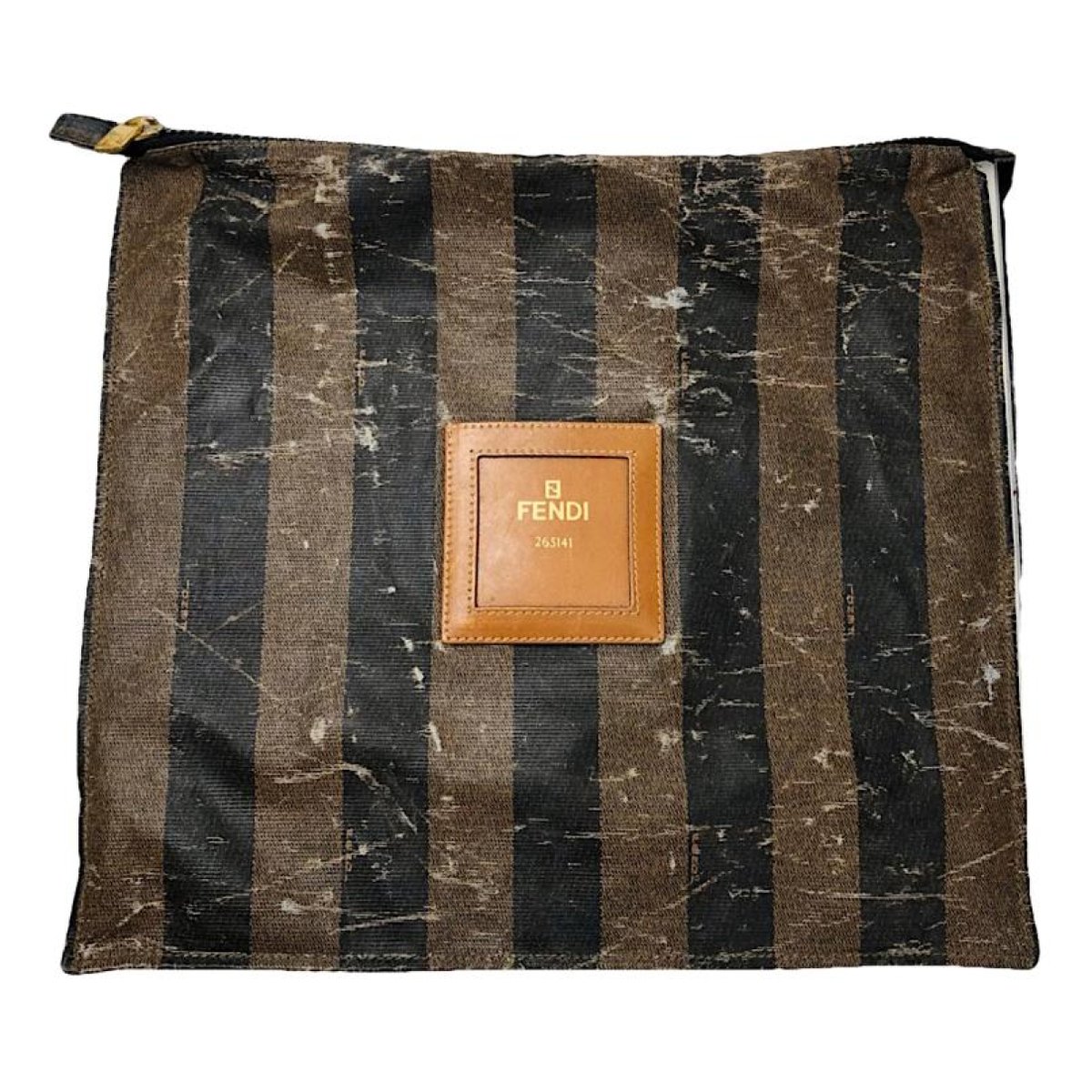 Baguette leather purse
