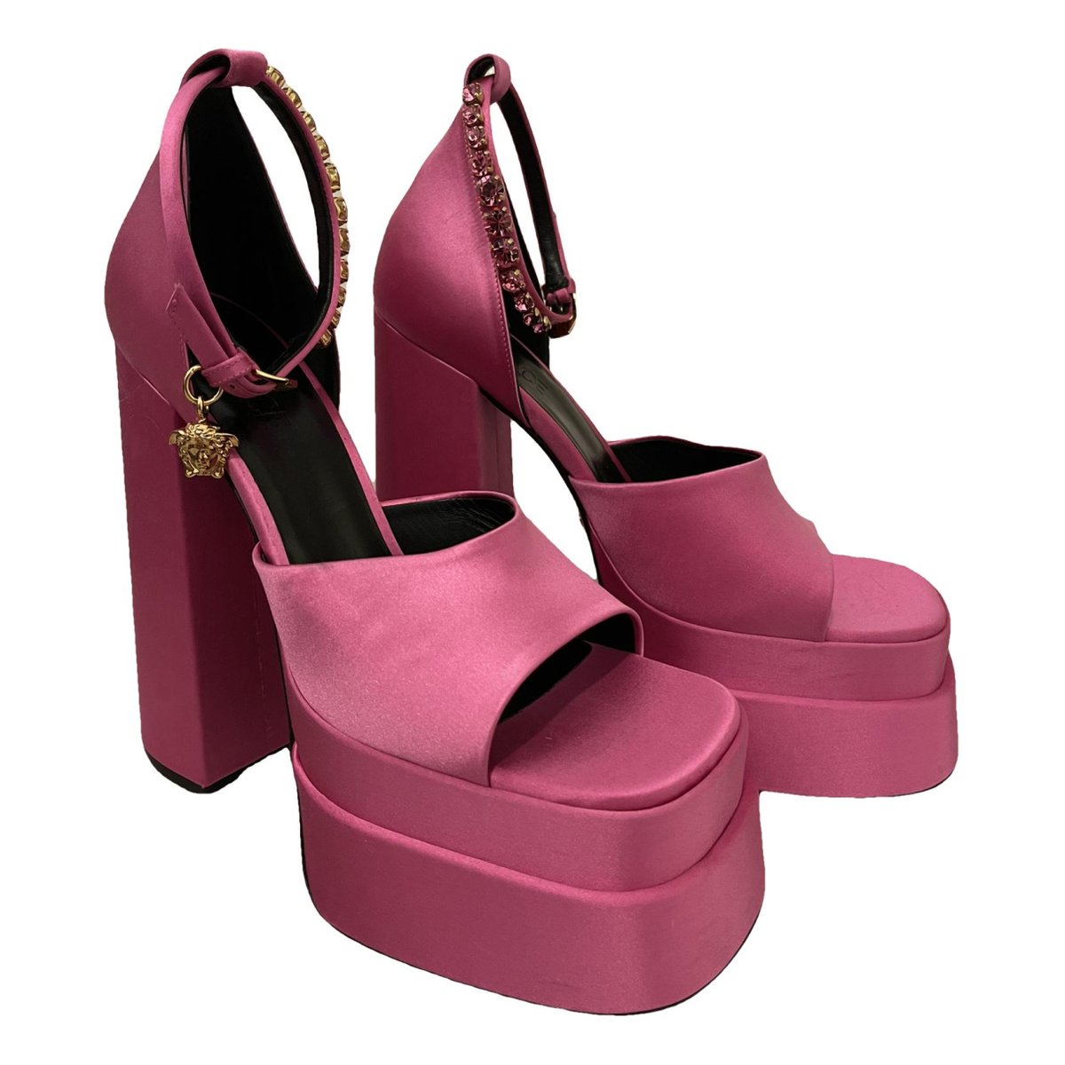 Medusa Aevitas cloth heels