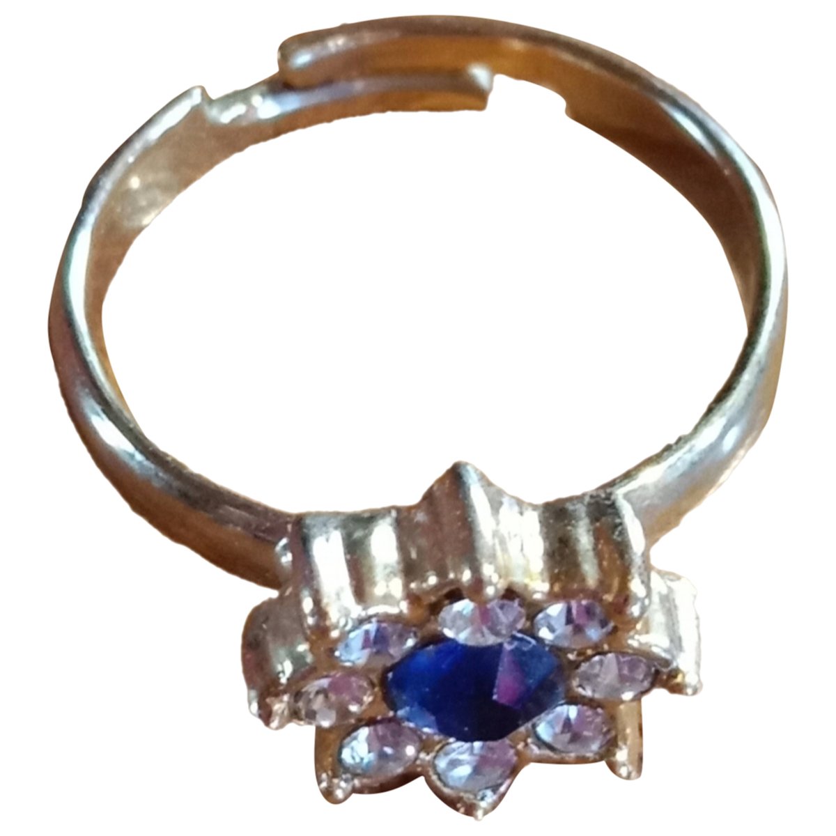 Solitaire ring