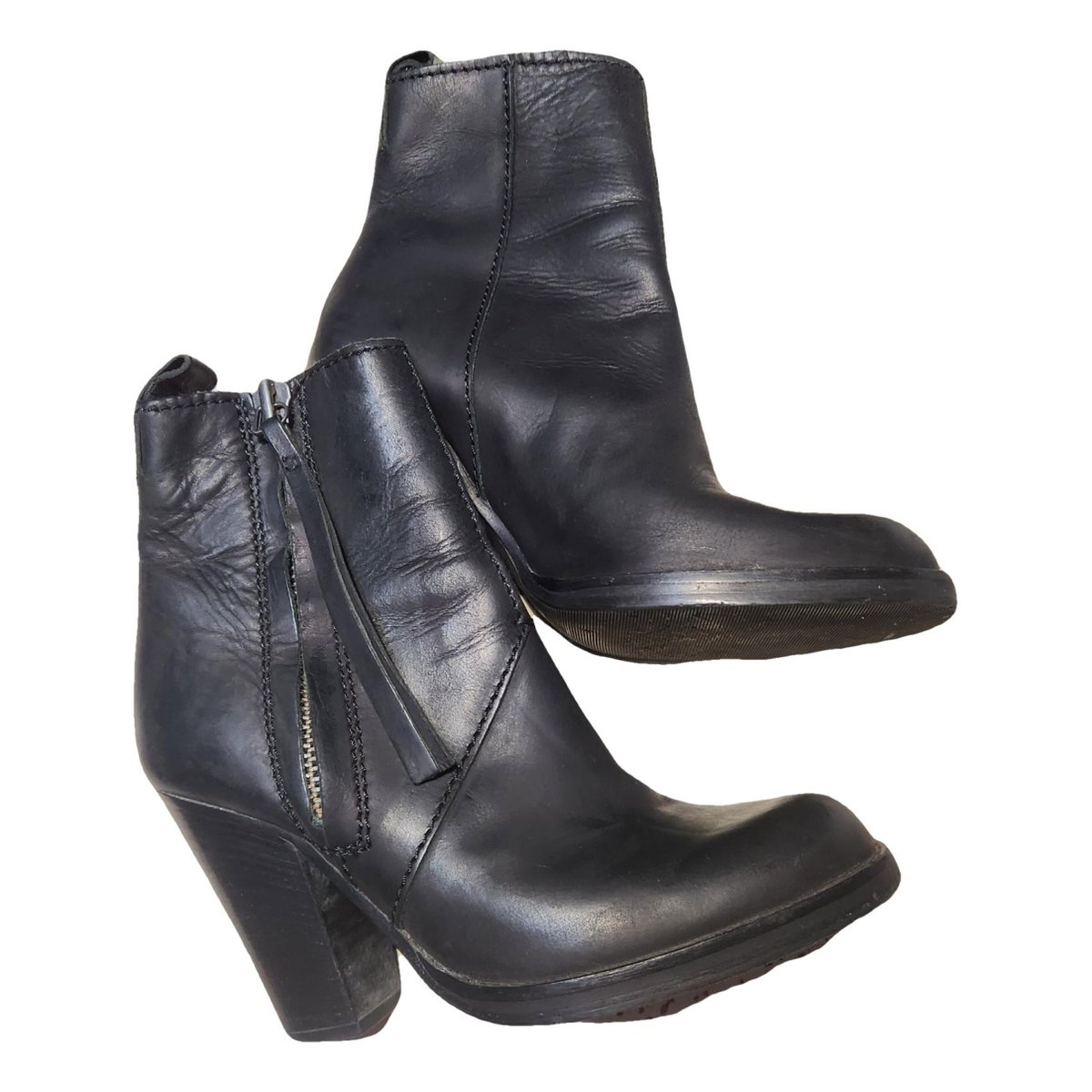 Pistol leather boots